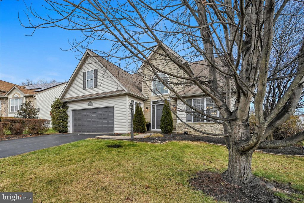 Photo of 952 Hedgewyck Lane, Elizabethtown, PA 17022 (MLS # PALA2044886)