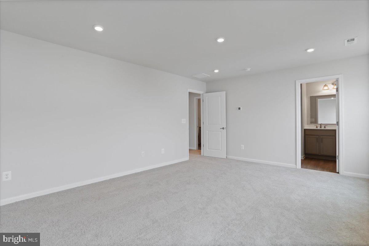 HUNTWELL WEST - Residential Lease