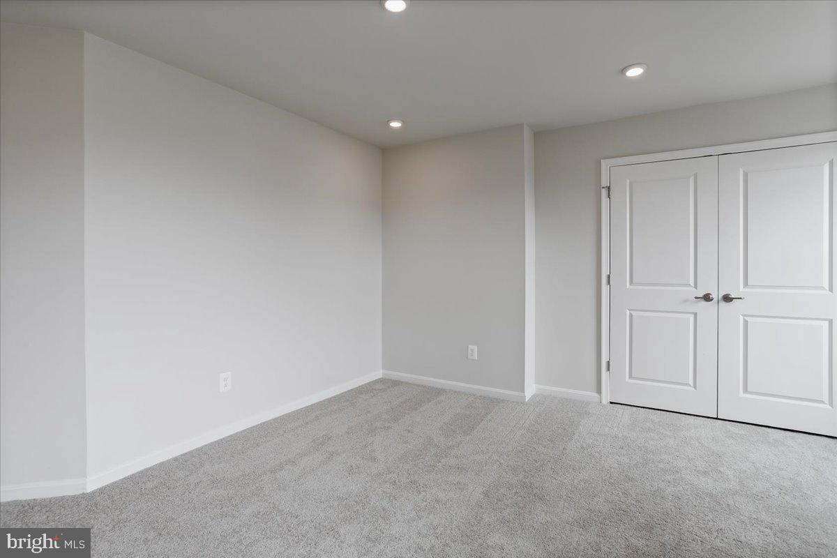 HUNTWELL WEST - Residential Lease