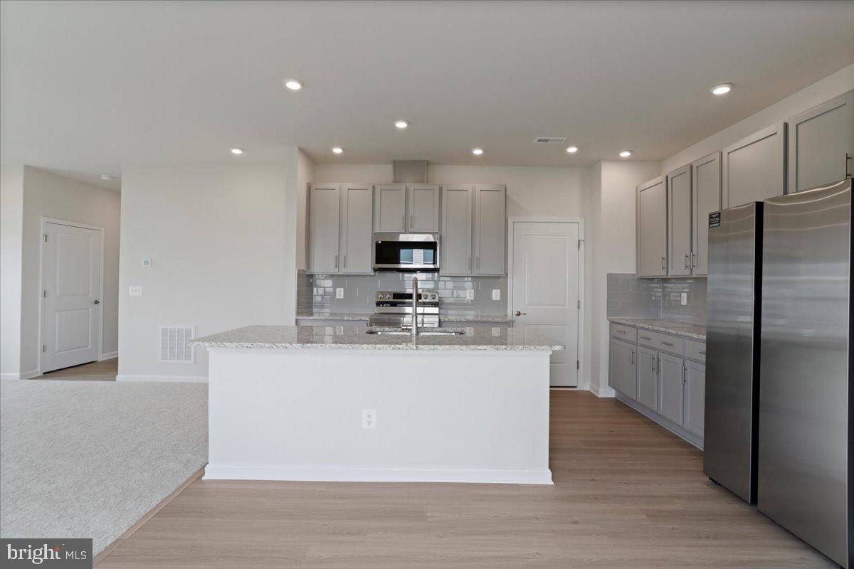 HUNTWELL WEST - Residential Lease