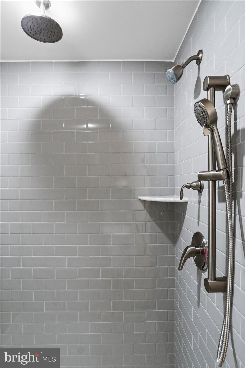 HUNTWELL WEST - Residential Lease