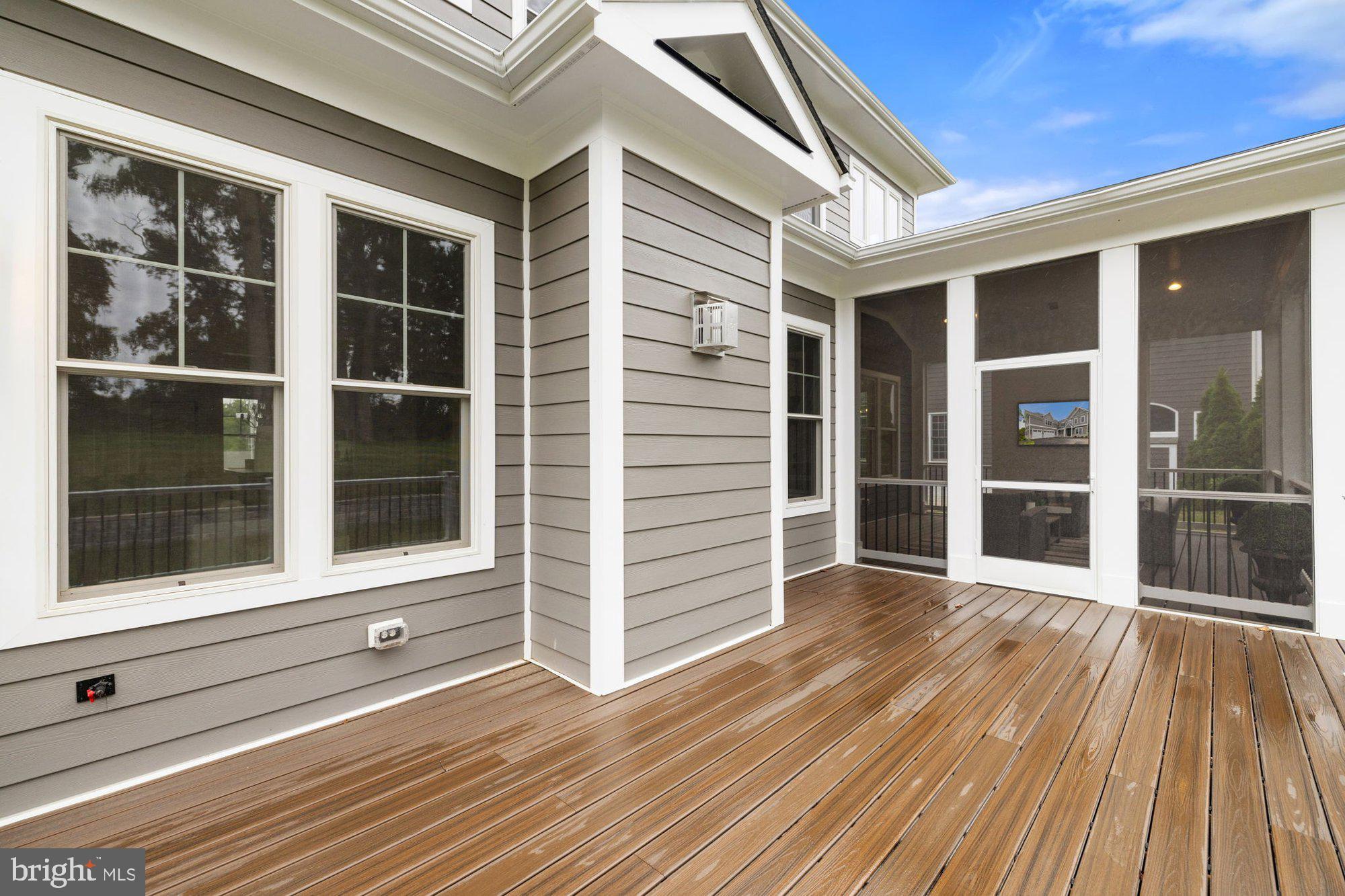 SPRING LAKE - Residential