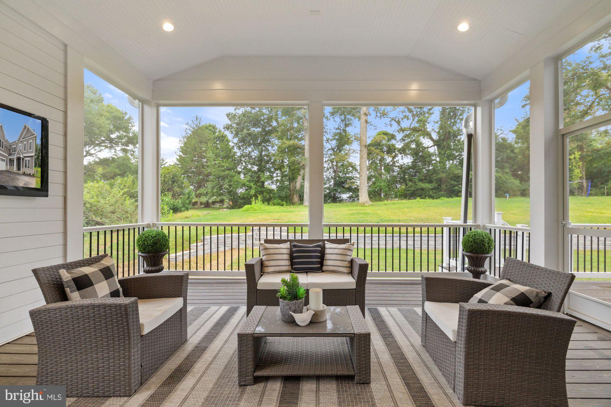 SPRING LAKE - Residential