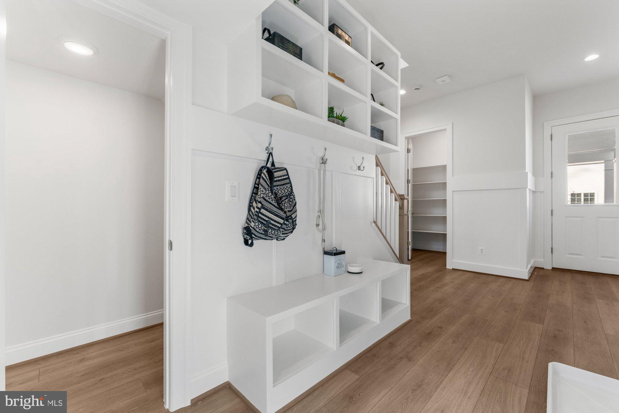 SPRING LAKE - Residential