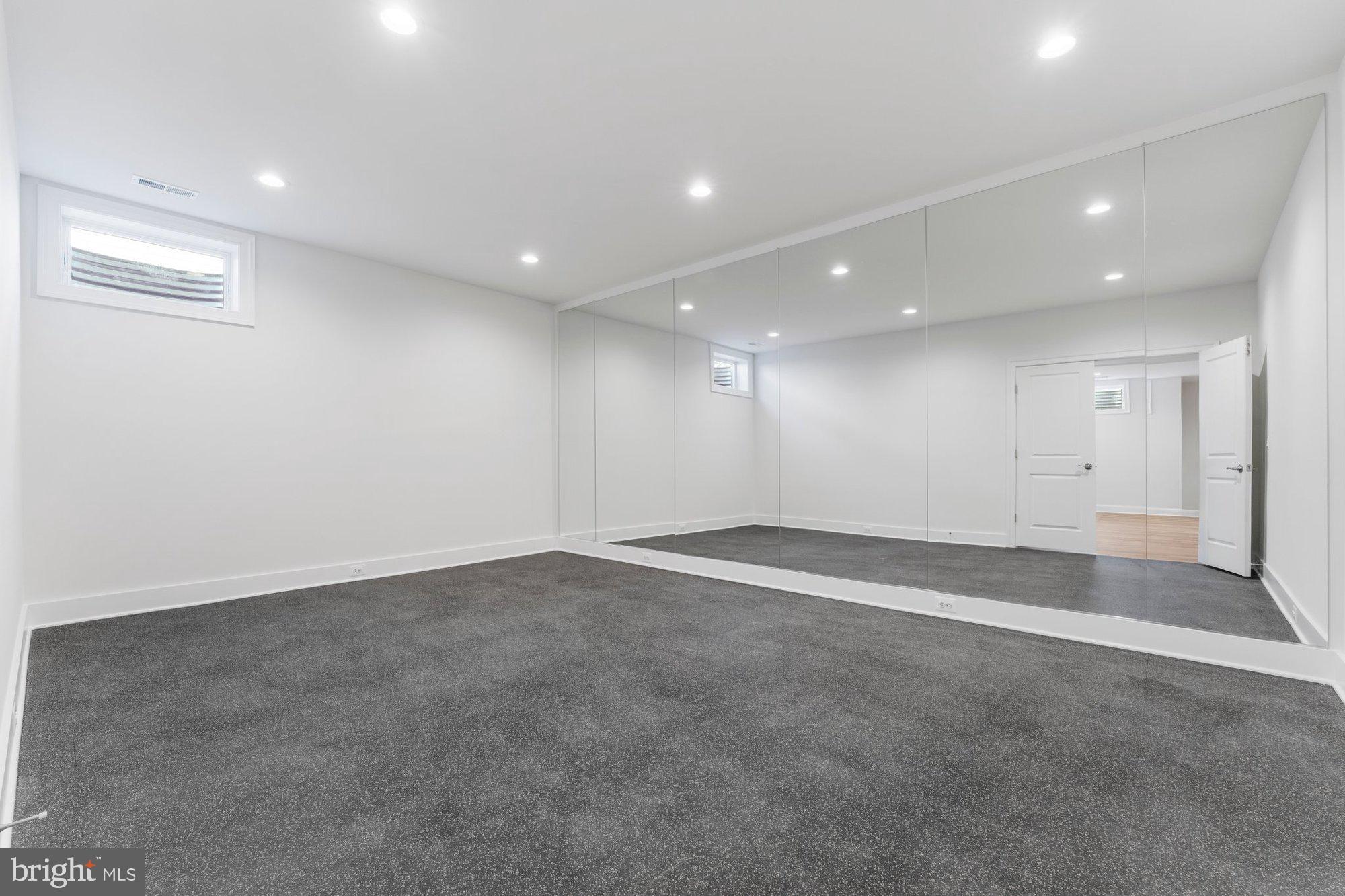 SPRING LAKE - Residential