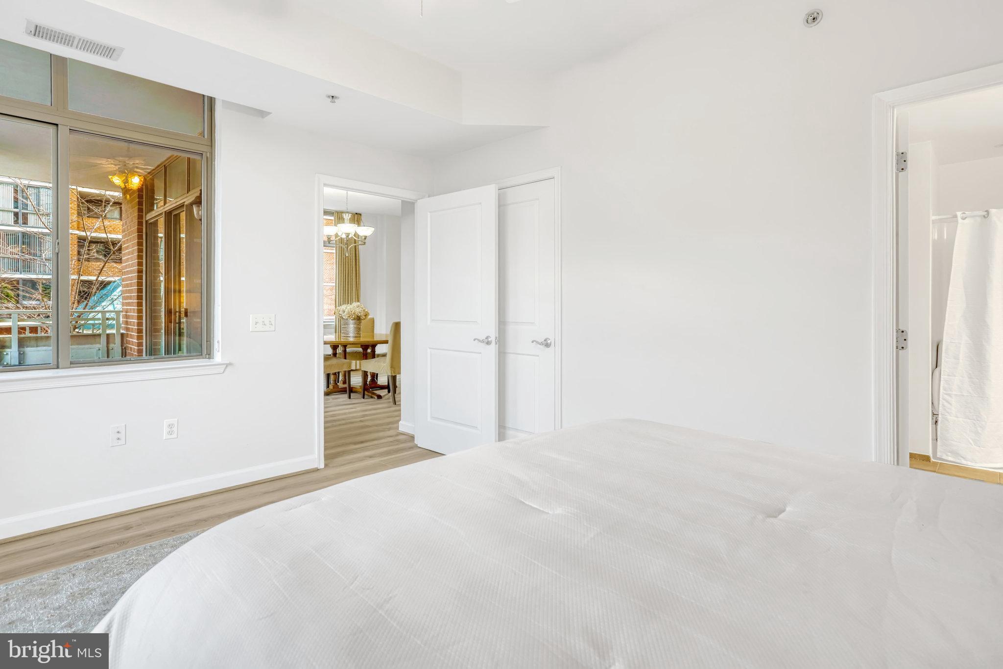 BERKELEY AT BALLSTON - Residential