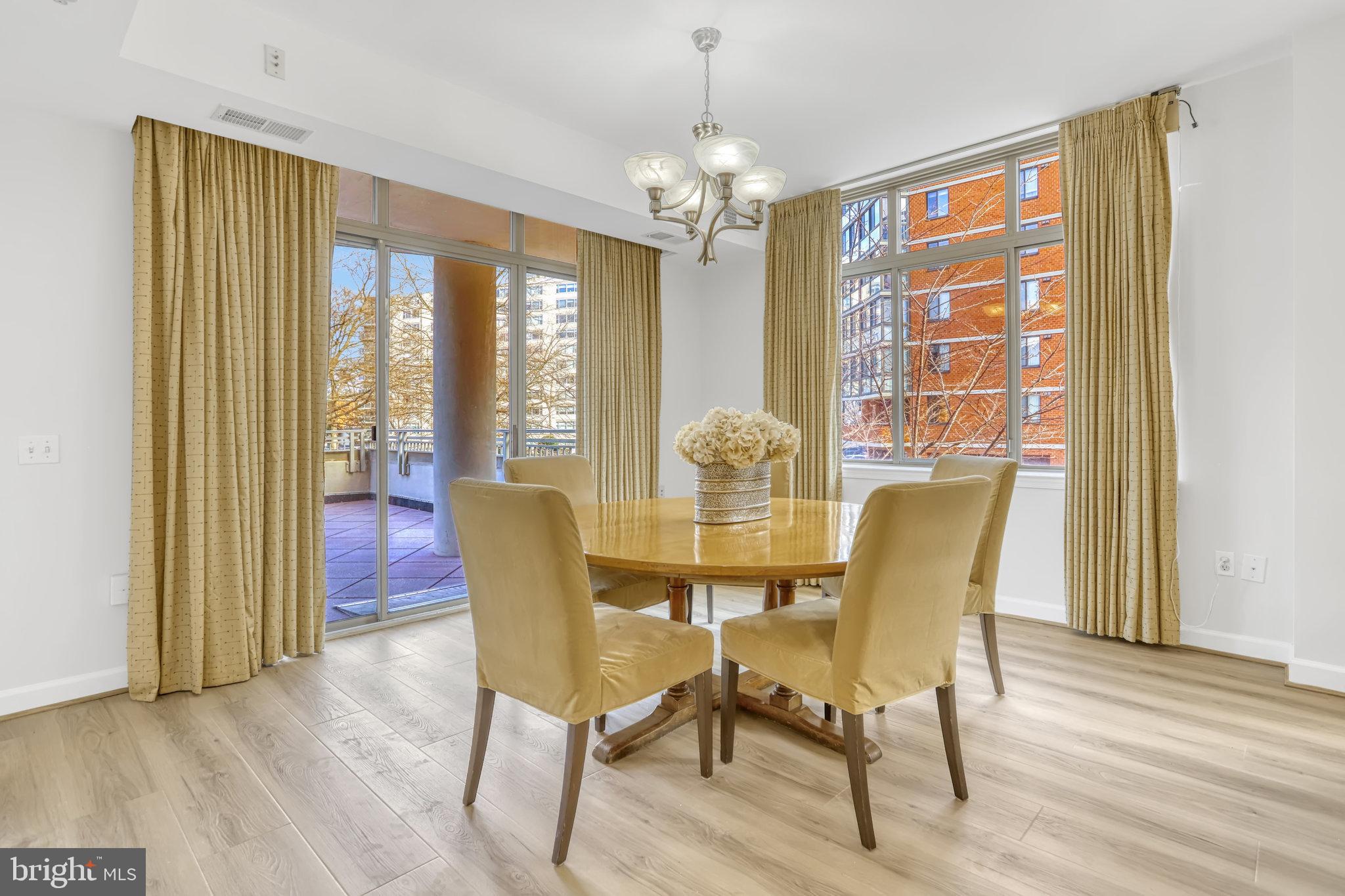 BERKELEY AT BALLSTON - Residential