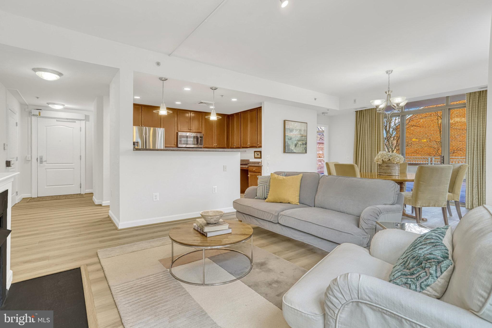 BERKELEY AT BALLSTON - Residential