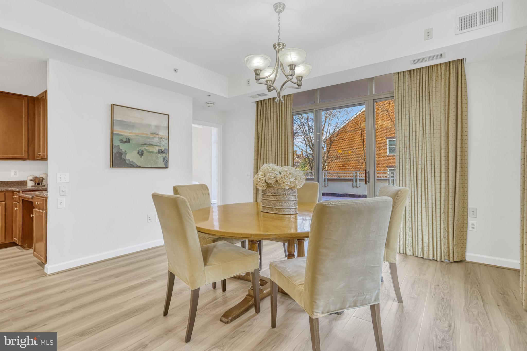 BERKELEY AT BALLSTON - Residential