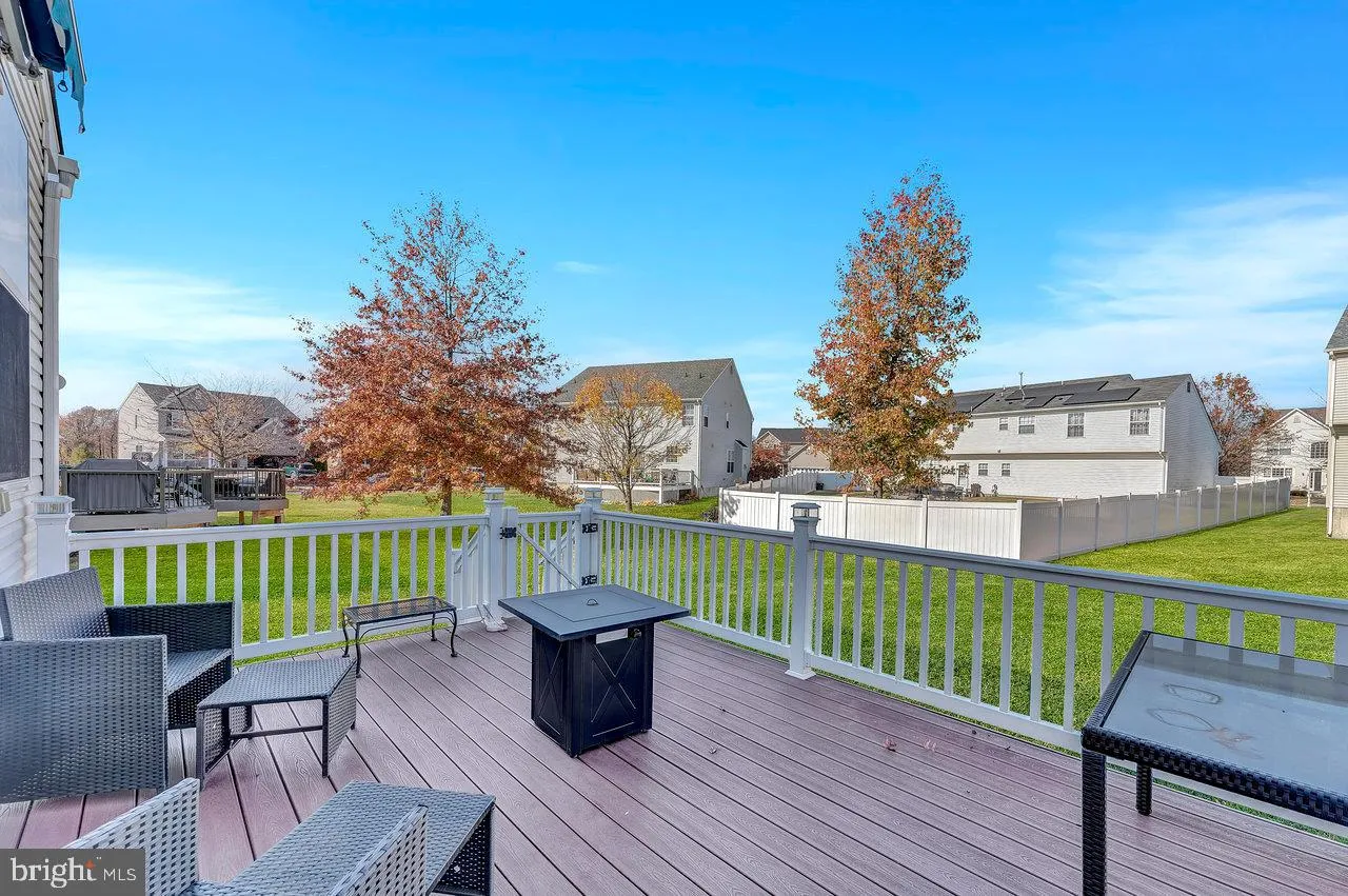 Swedesboro, New Jersey 08085, United States, 4 Bedrooms Bedrooms, ,3 BathroomsBathrooms,Residential,Pending,33753
