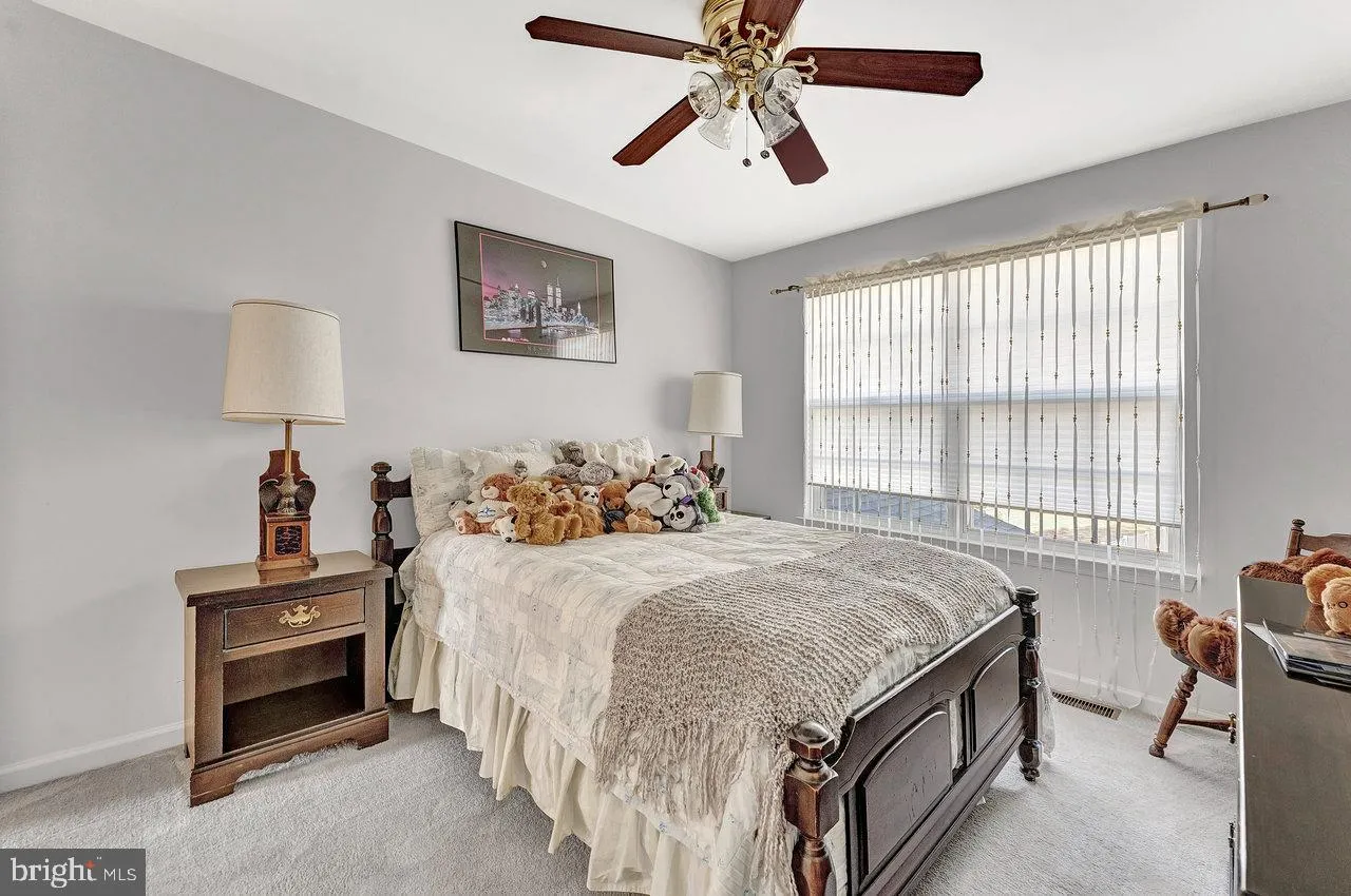 Swedesboro, New Jersey 08085, United States, 4 Bedrooms Bedrooms, ,3 BathroomsBathrooms,Residential,Pending,33753