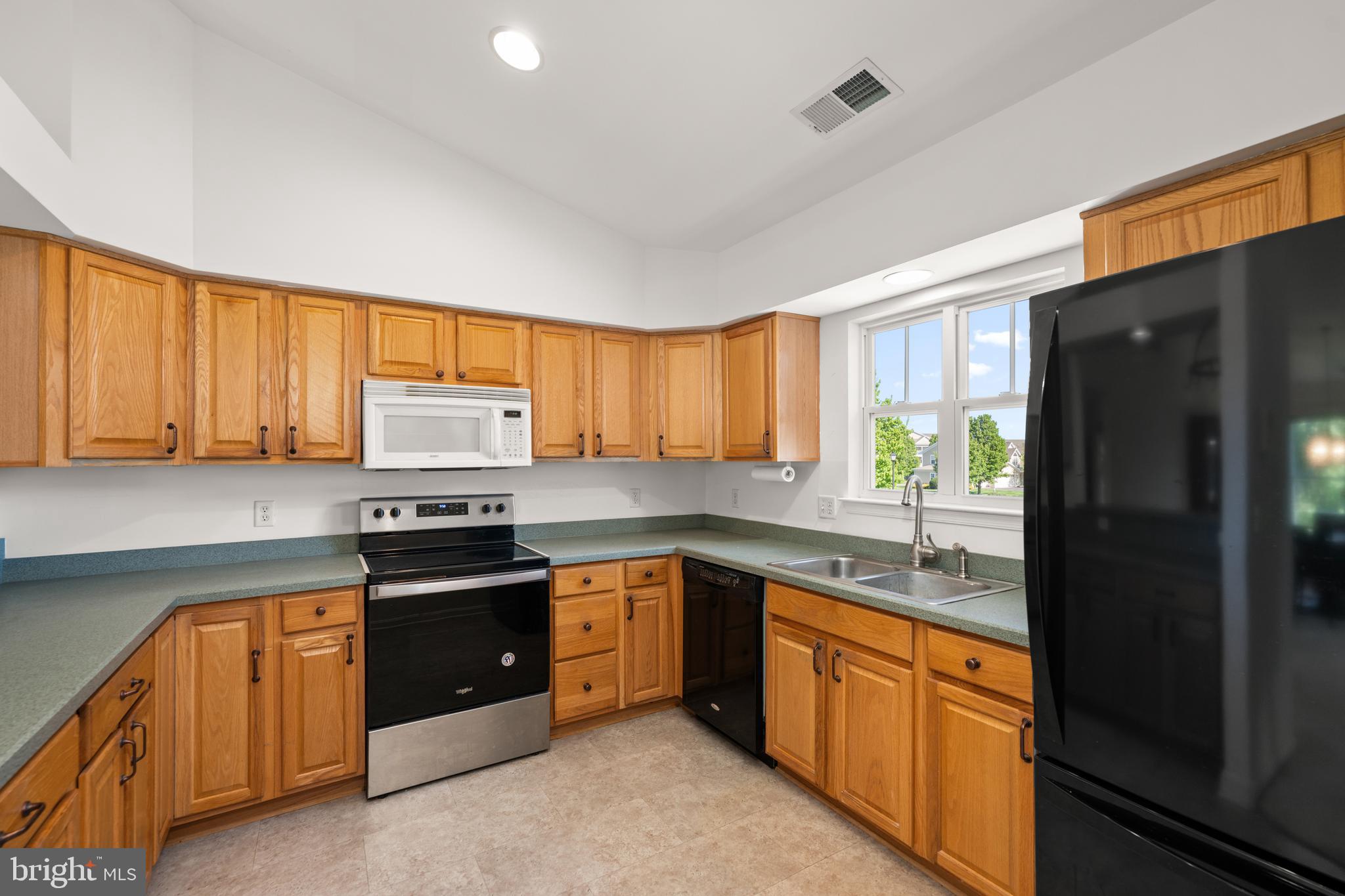 HEARTHSTONE MANOR - Residential