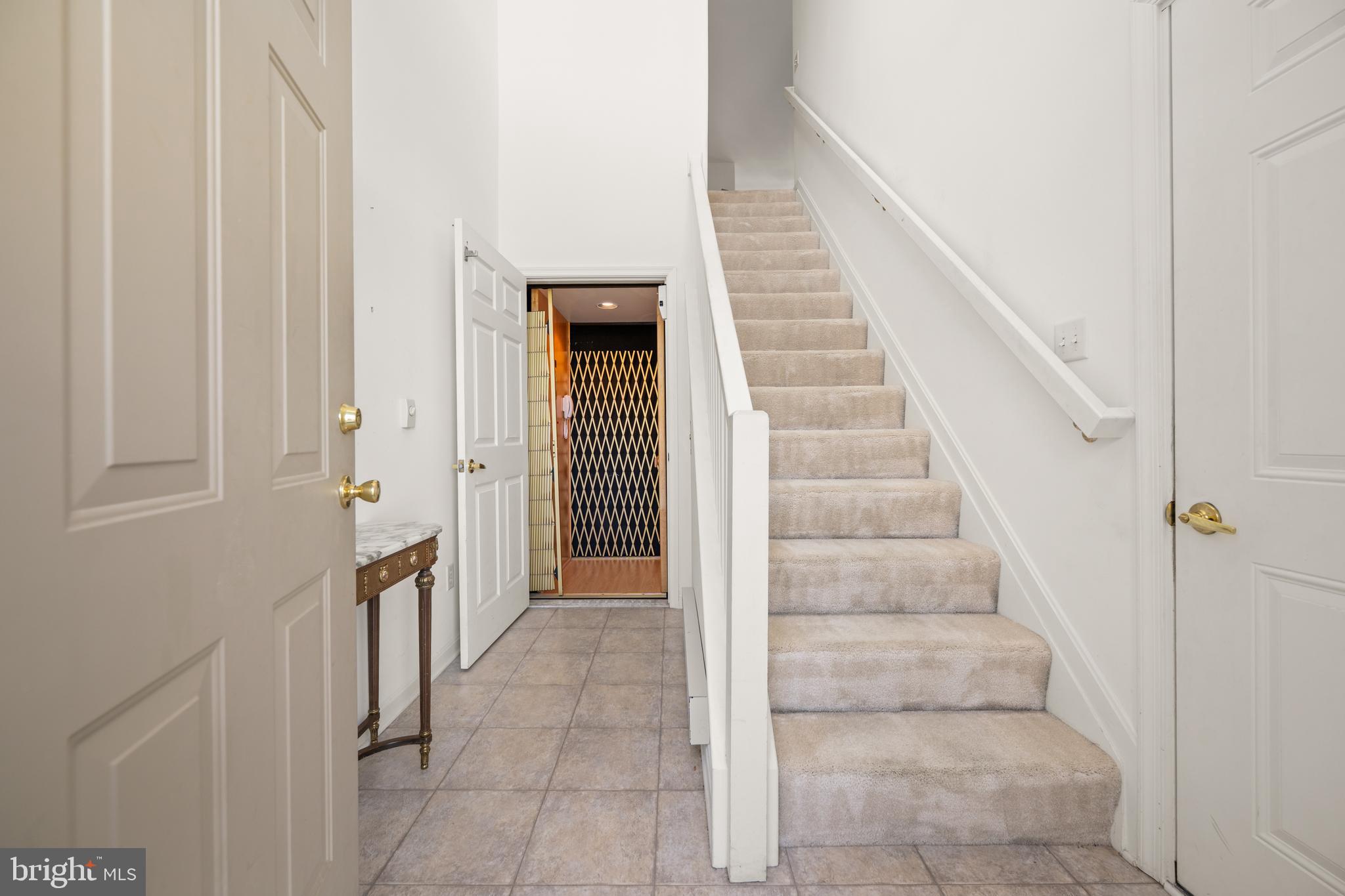 HEARTHSTONE MANOR - Residential