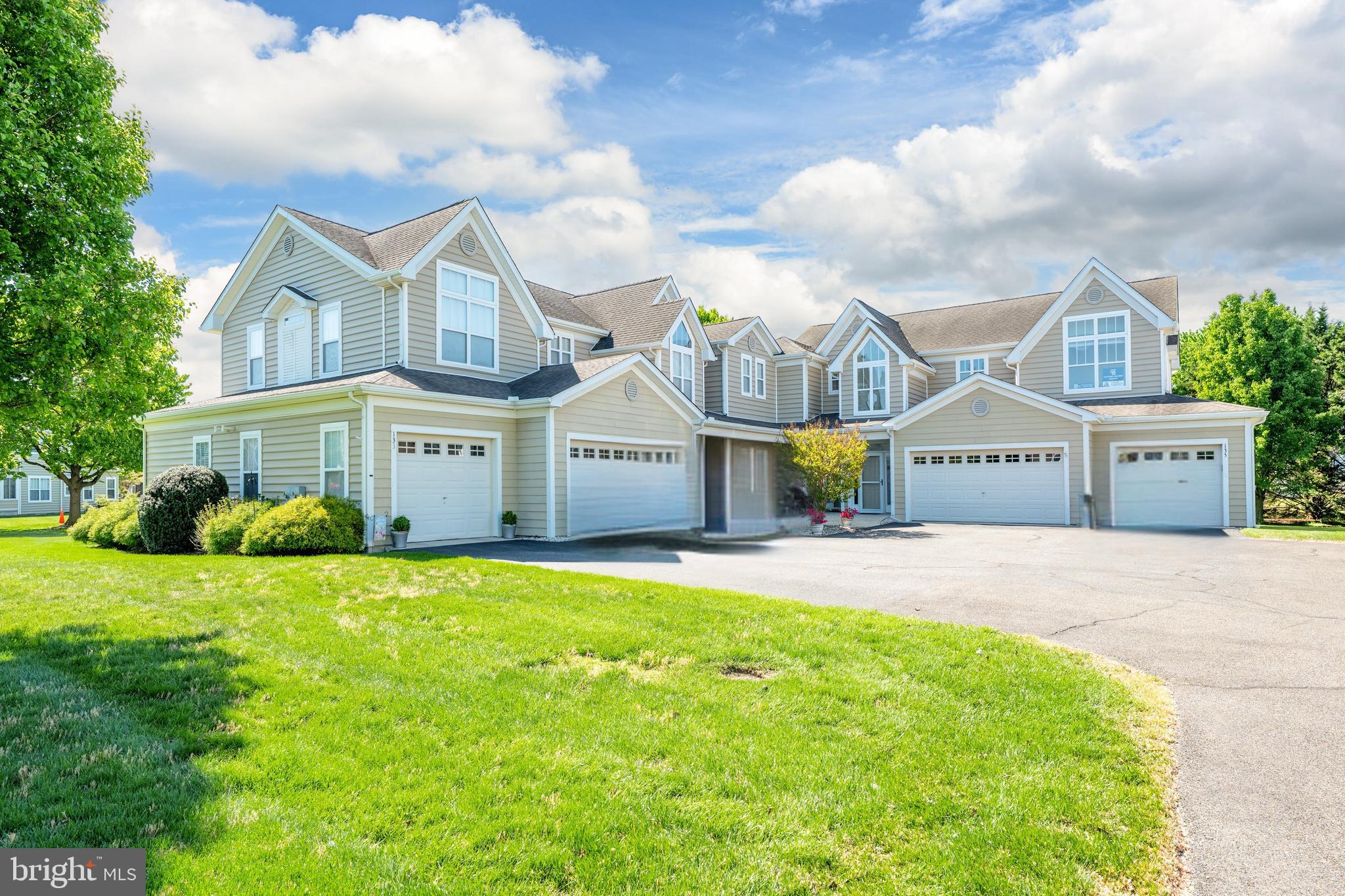 HEARTHSTONE MANOR - Residential