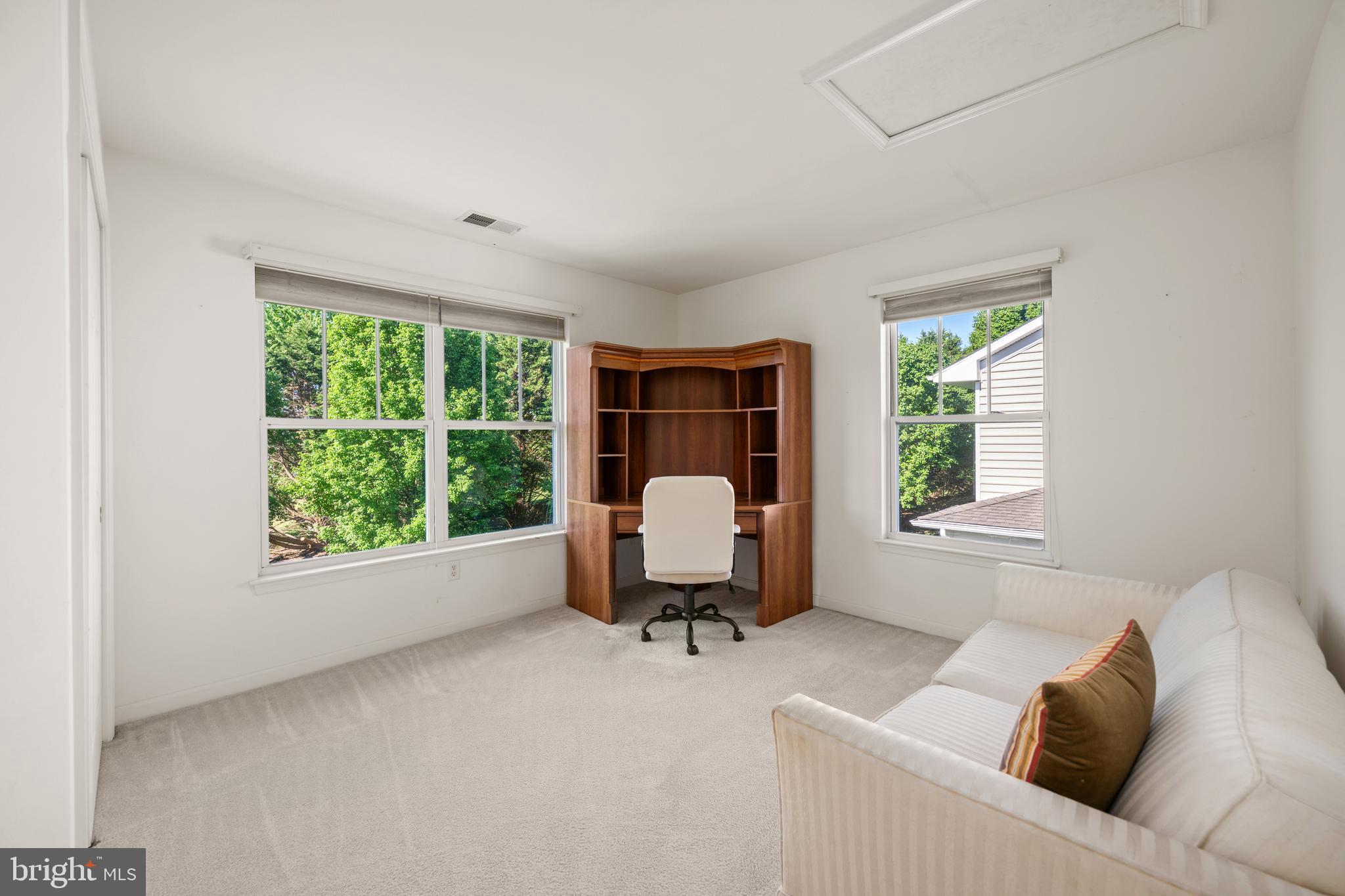 HEARTHSTONE MANOR - Residential