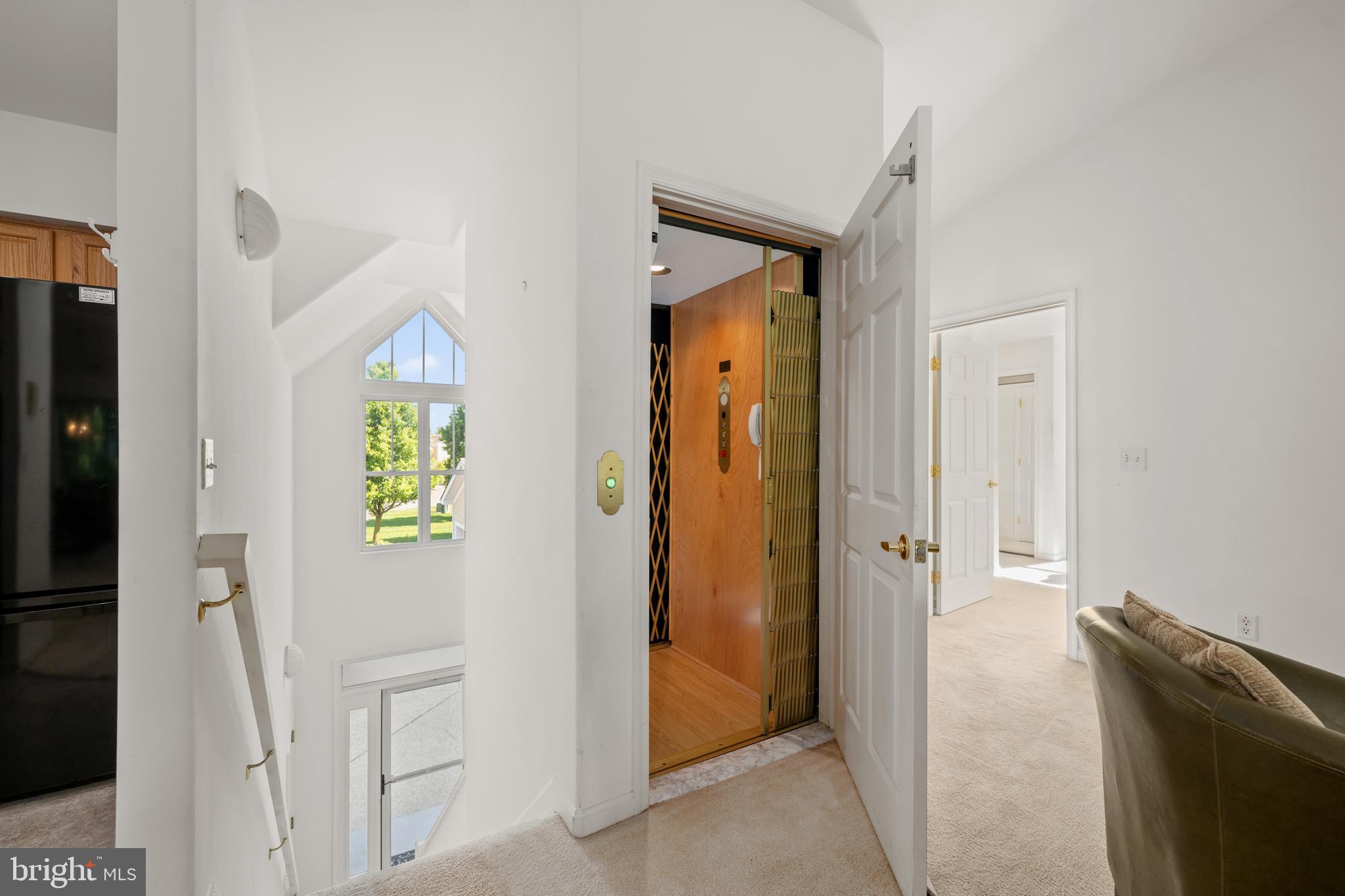 HEARTHSTONE MANOR - Residential