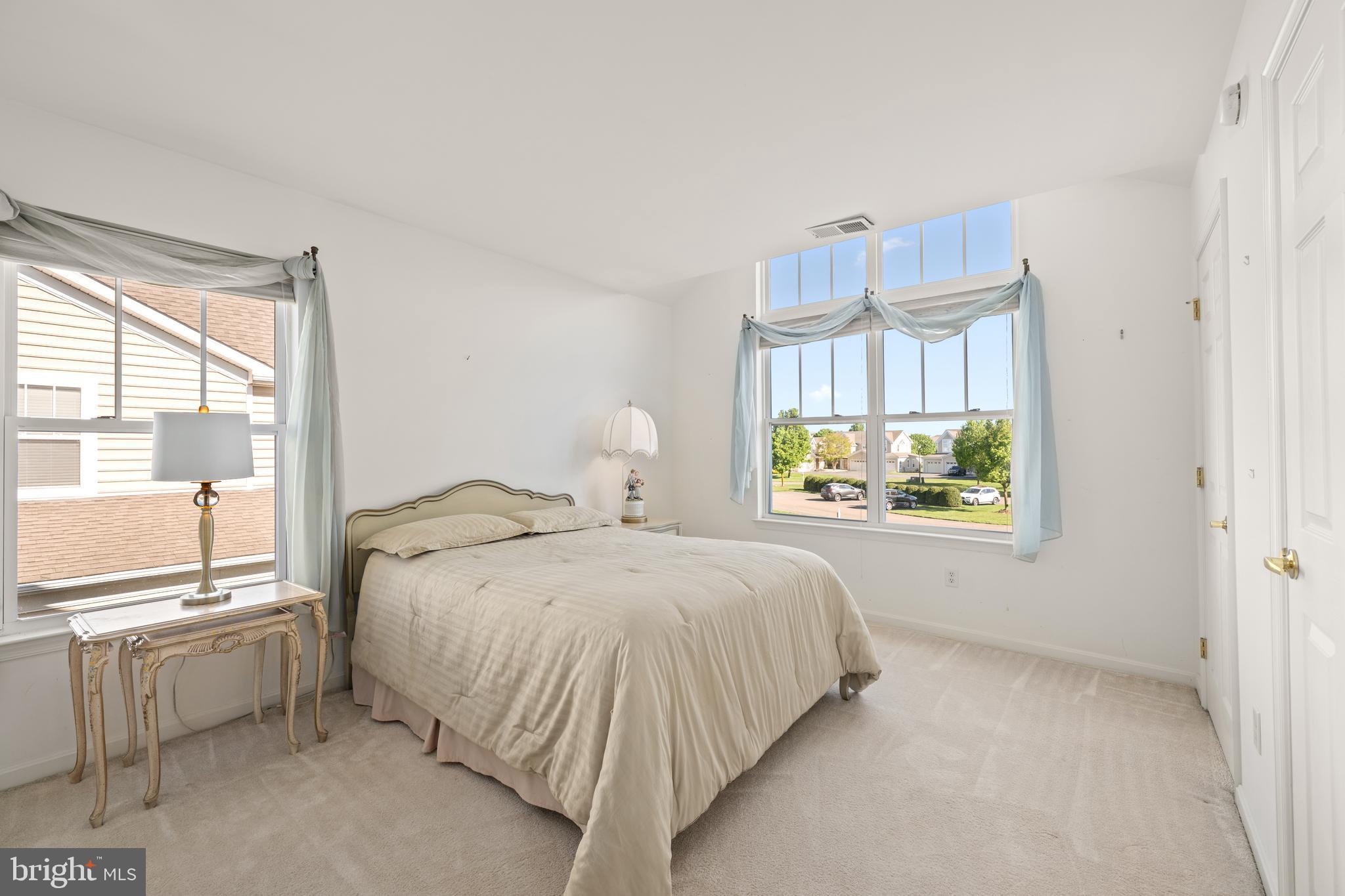 HEARTHSTONE MANOR - Residential