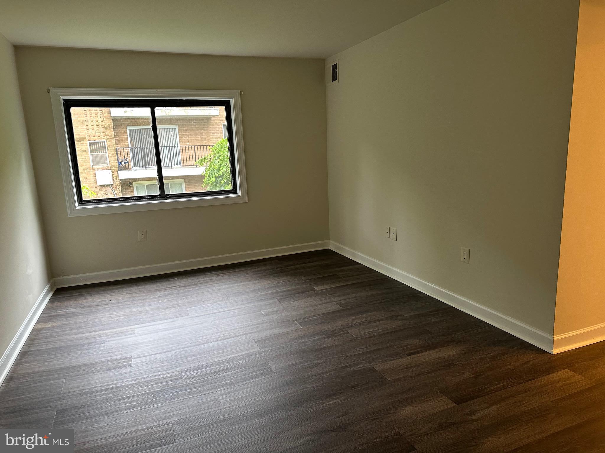 WESTWOOD PARK - Residential Lease