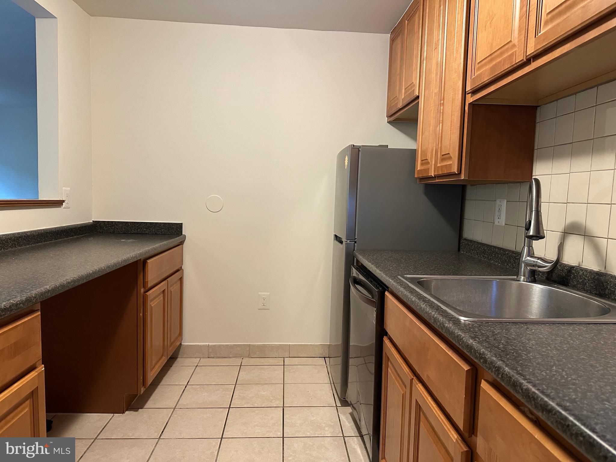 WESTWOOD PARK - Residential Lease