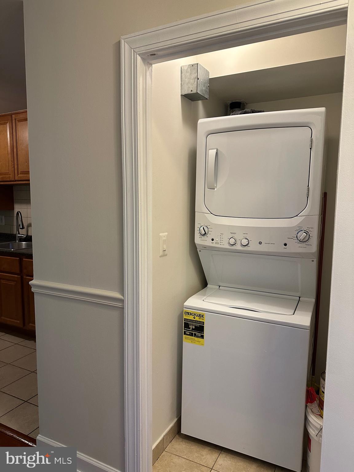 WESTWOOD PARK - Residential Lease