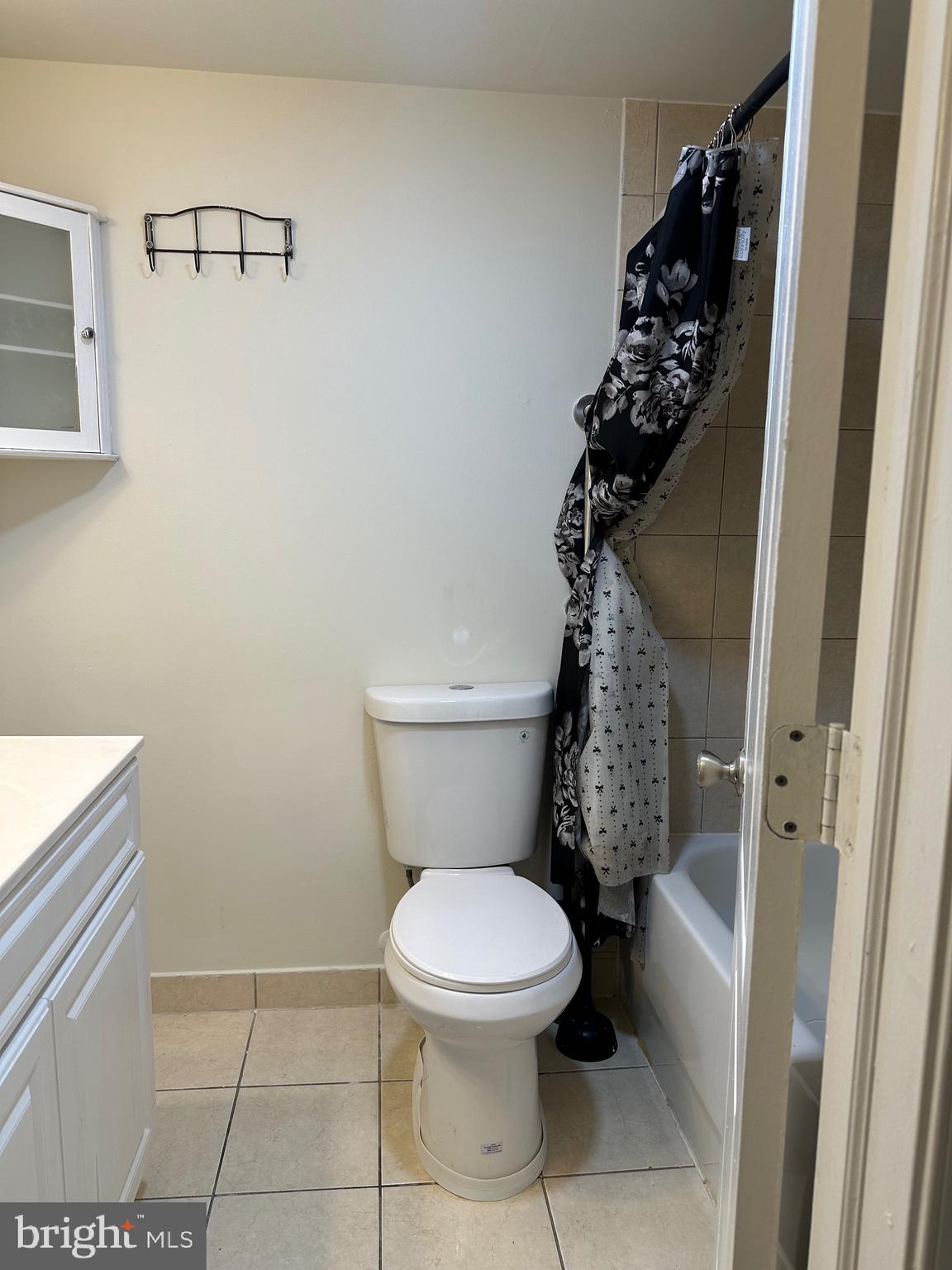 WESTWOOD PARK - Residential Lease