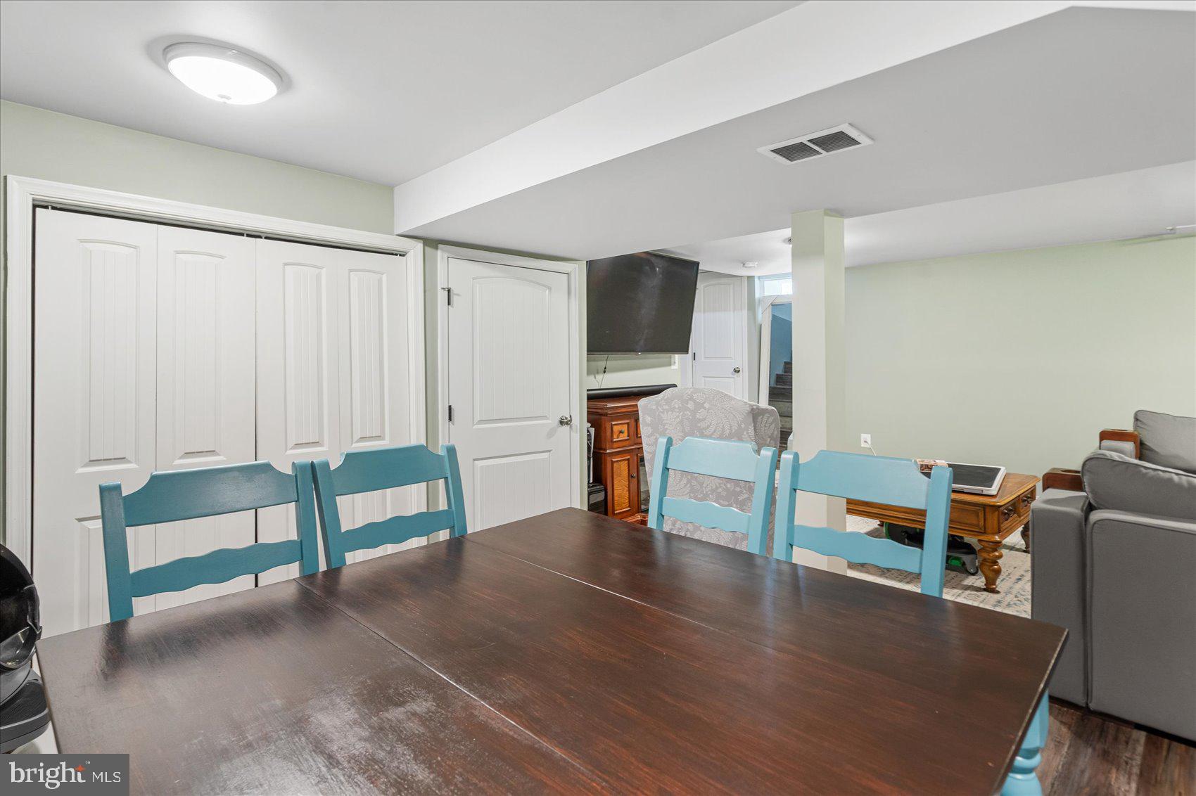 PARKVILLE - Residential