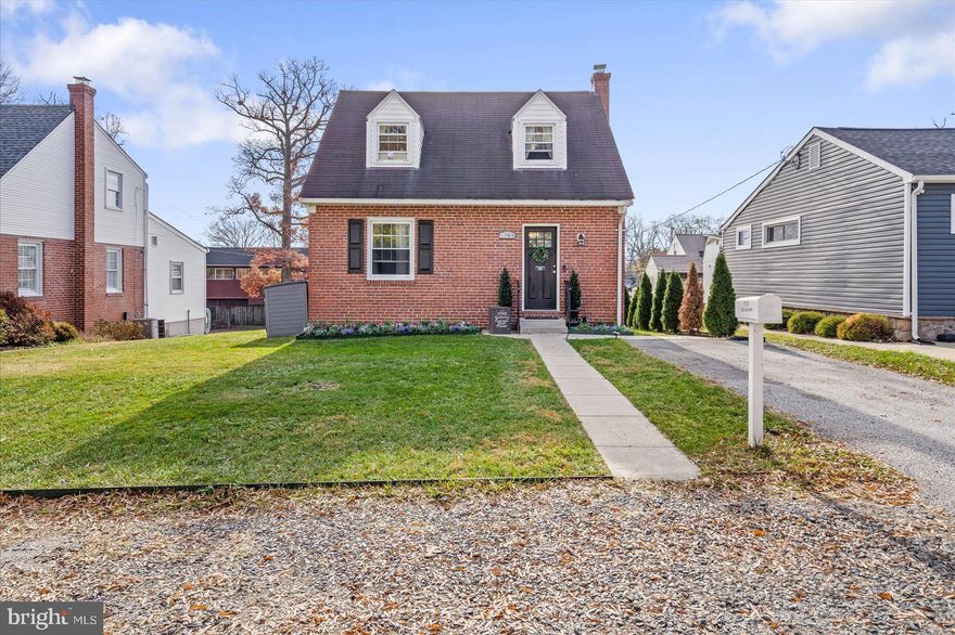 CHARMING CAPE COD LOCATED IN SOUGHT AFTER HILLENDALE PARK COMMUNITY.  3 BEDS 2.5 BATHS. FULLY RENOVATED IN 2018. FIRST FLOOR PRIMARY SUITE. SOME OF THE MANY FEATURES INCLUDE GRANITE COUNTERTOPS, STAINLESS STEEL APPLIANCES, HARDWOOD FLOORS, REPLACEMENT WINDOWS AND CUSTOM TILE BATHROOMS.  FINISHED BASEMENT PERFECT FOR ENTERTAINING. HUGE LOWER LEVEL STORAGE ROOM. LARGE LEVEL LOT. IN TRUE MOVE IN CONDITION. 3 FULL LEVELS OF LIVING SPACE. CLOSE TO SHOPPING AND MANY MAJOR ROADWAYS.  EASY TO SHOW!! CALL TODAY TO SCHEDULE YOUR PRIVATE SHOWINGS!!!