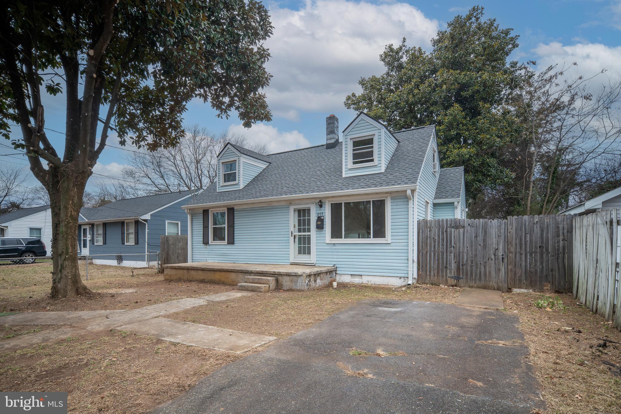 MAYFIELD - Residential