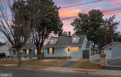 203 FRAZIER STREET FREDERICKSBURG VA 22401