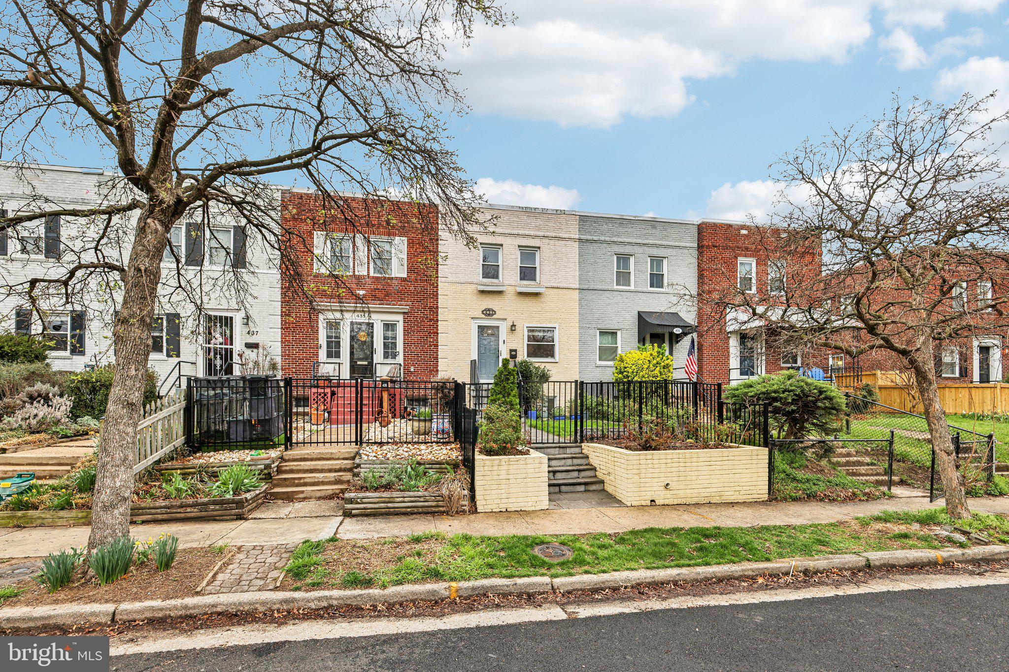 433 MOUNT VERNON AVENUE