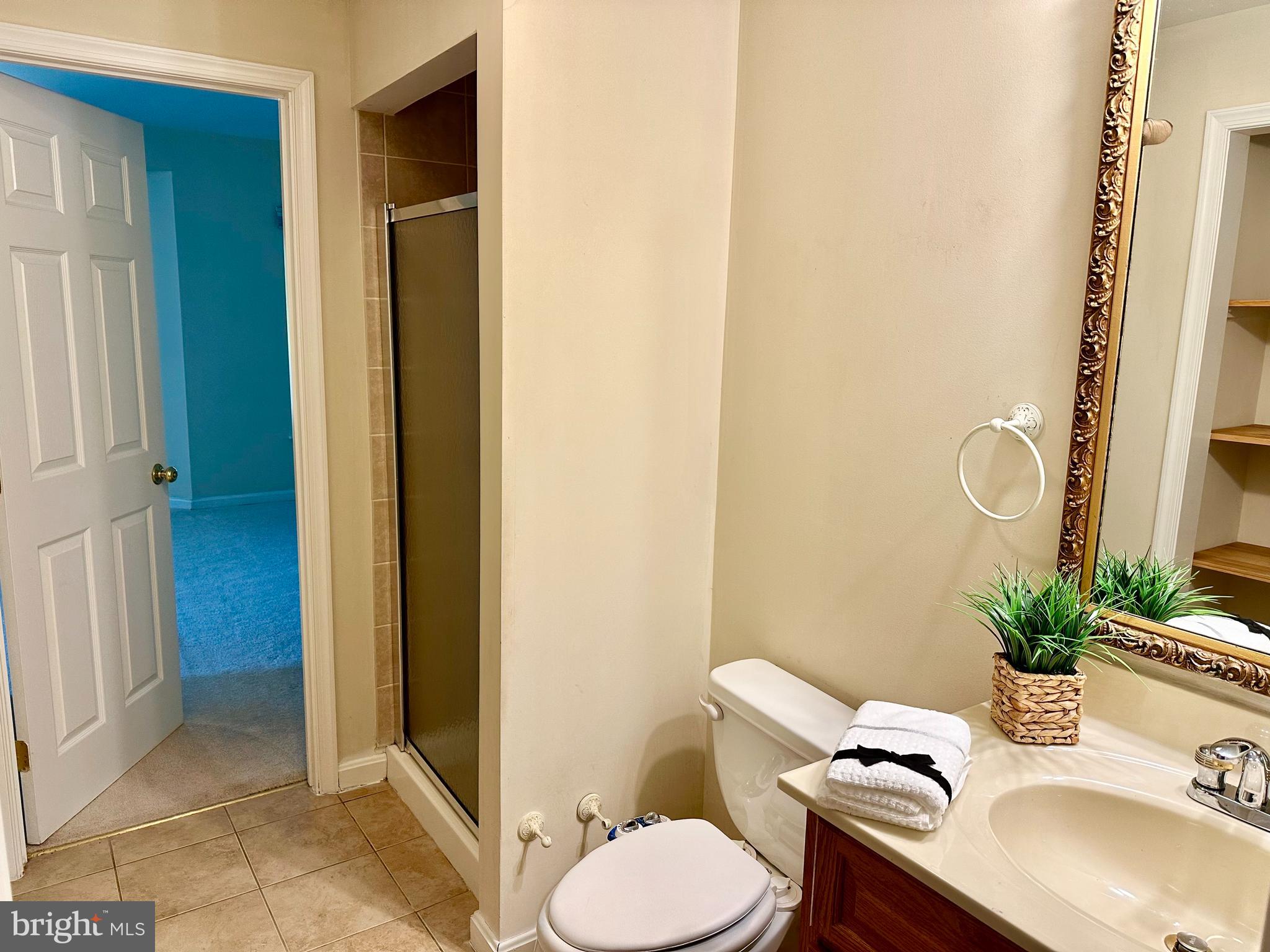 BELMONT COUNTRY CLUB - Residential