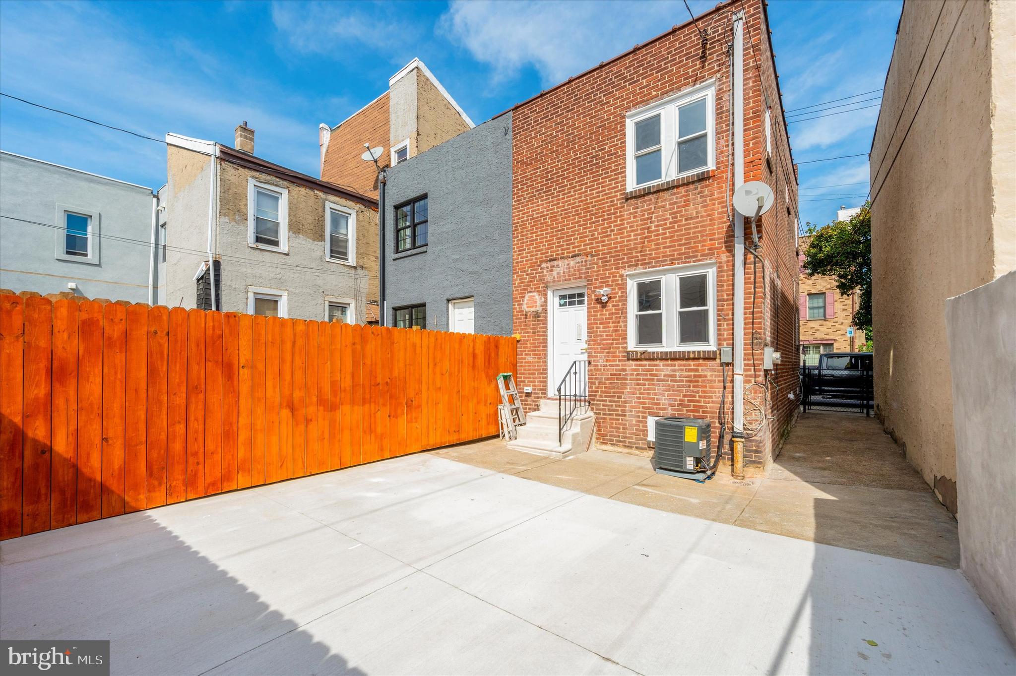 PORT RICHMOND - Residential