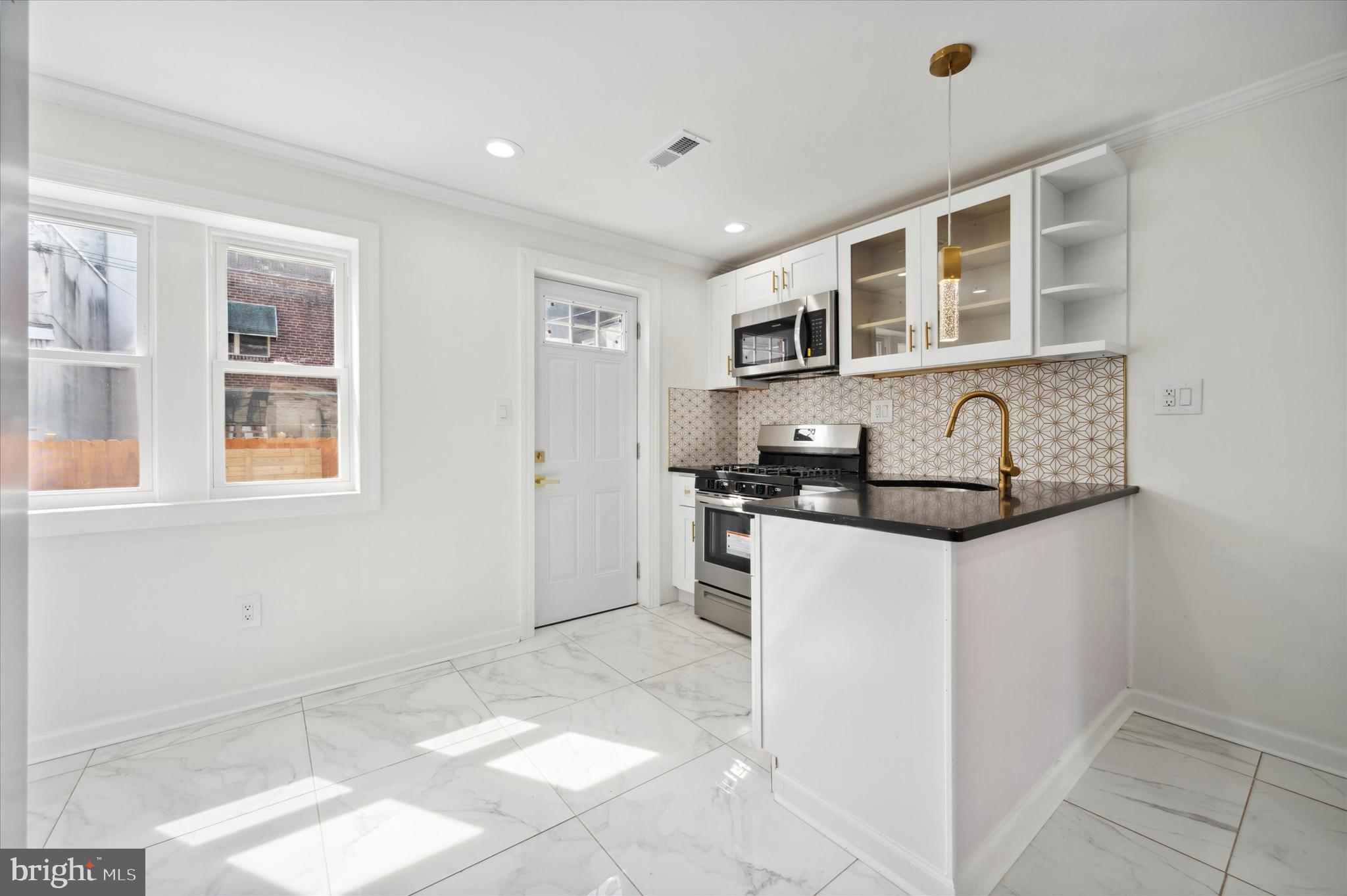 PORT RICHMOND - Residential