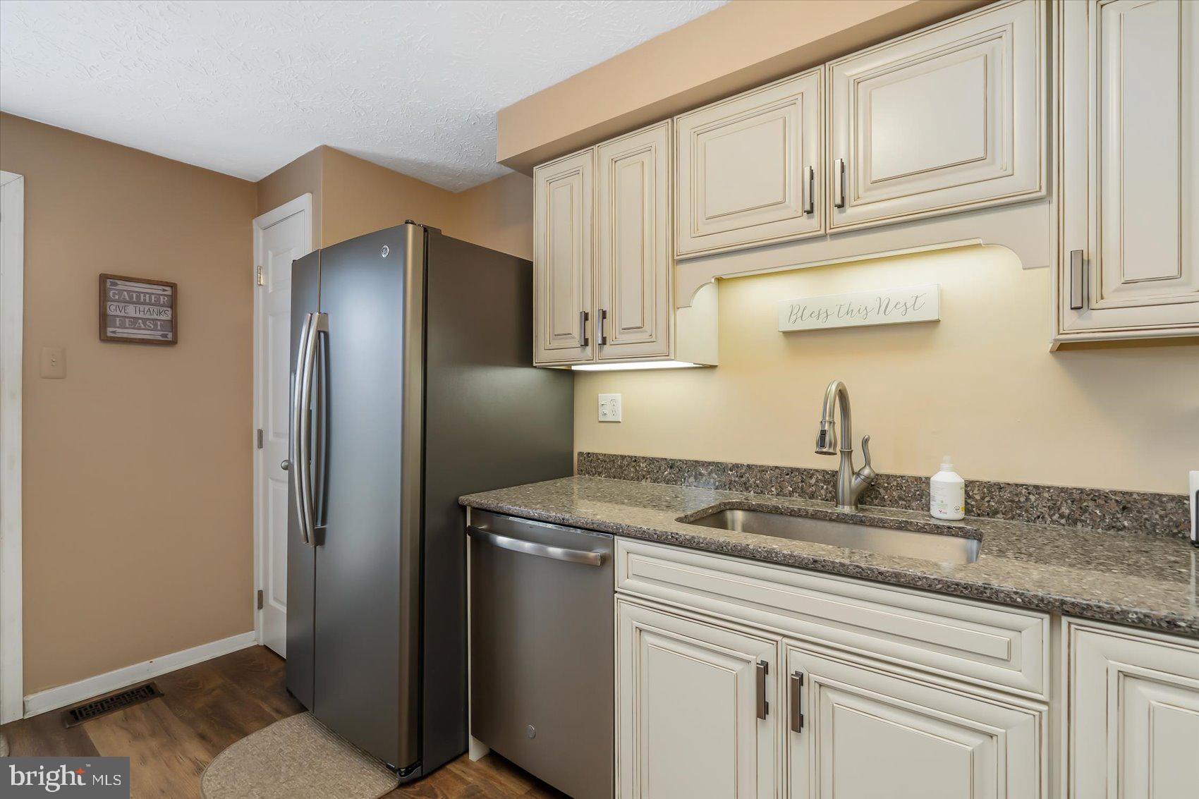 VILLAGE OF VANDERWAY - Residential