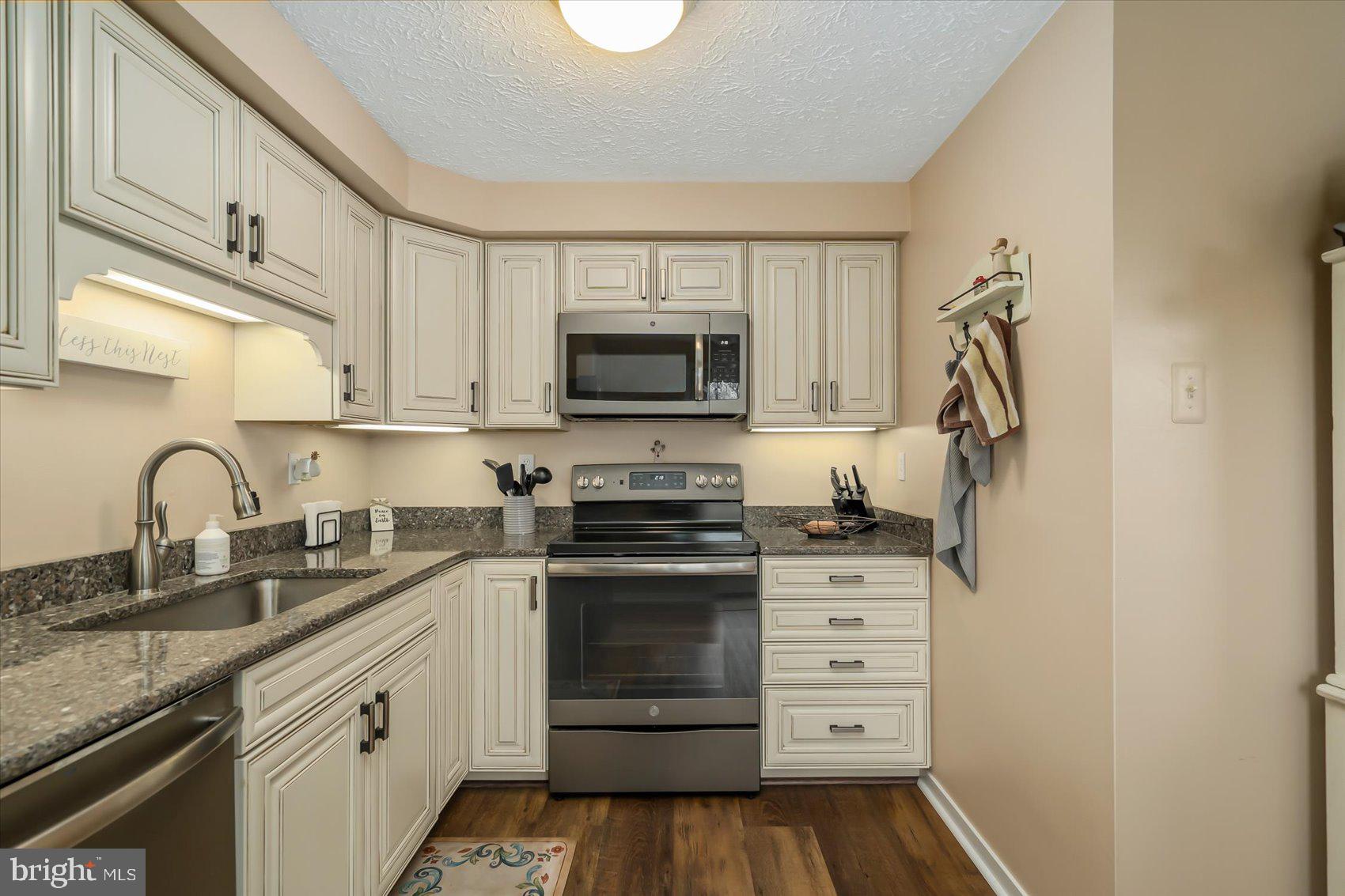 VILLAGE OF VANDERWAY - Residential