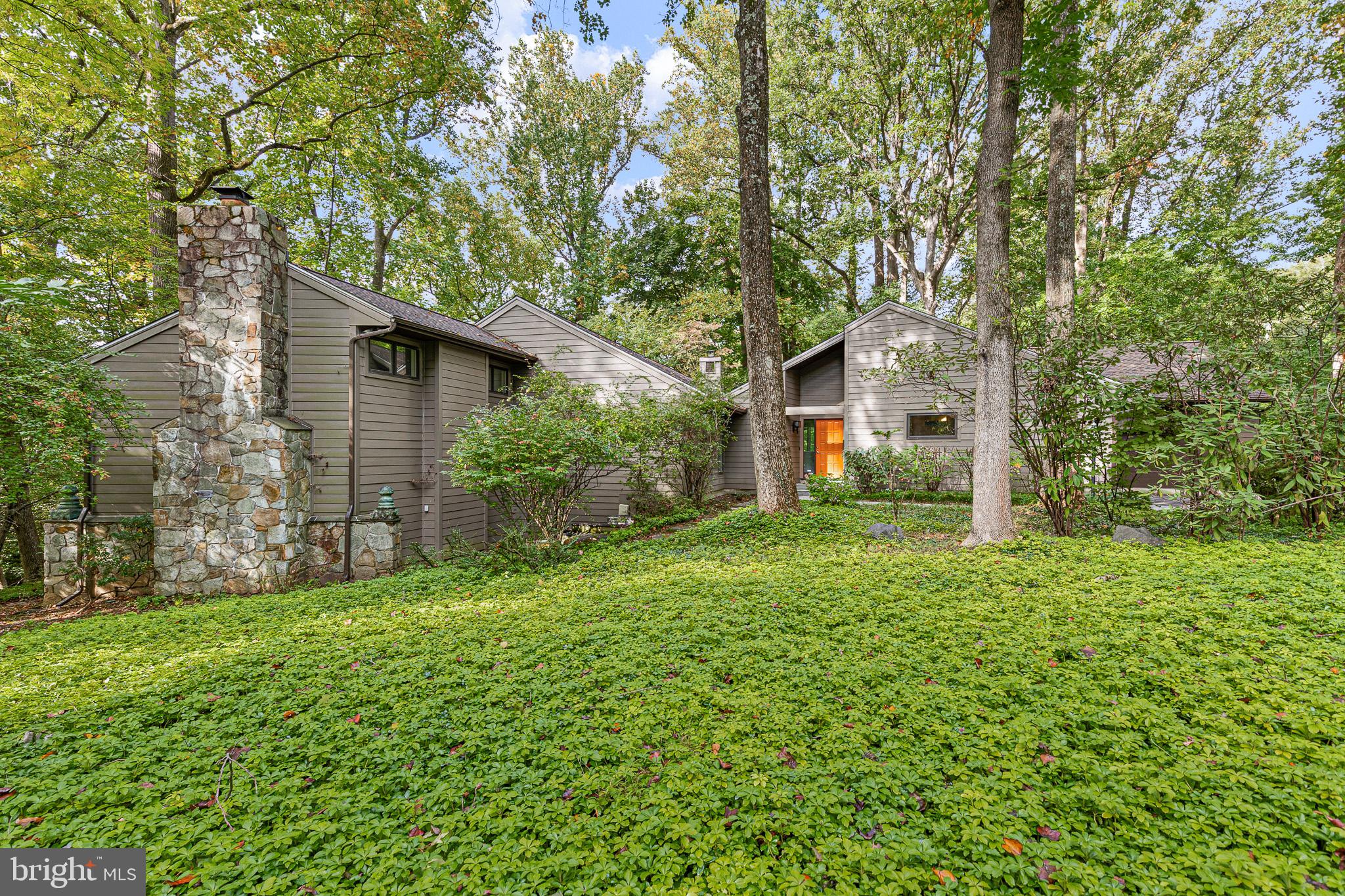 7 W BUCKRIDGE DRIVE
