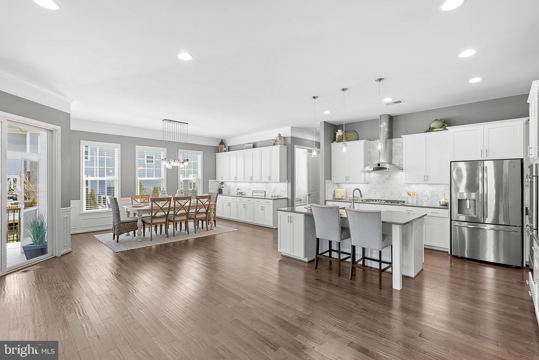 MEADOWBROOK - Residential