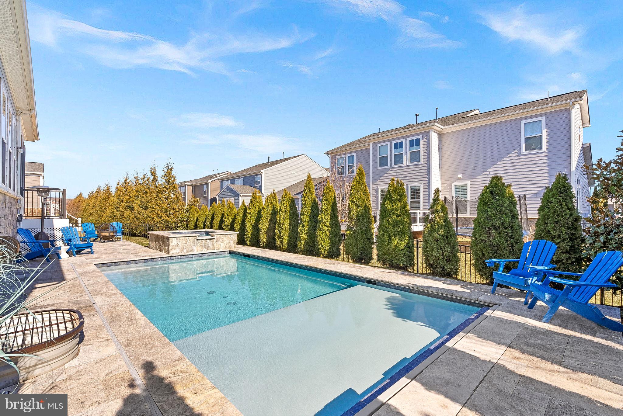 MEADOWBROOK - Residential