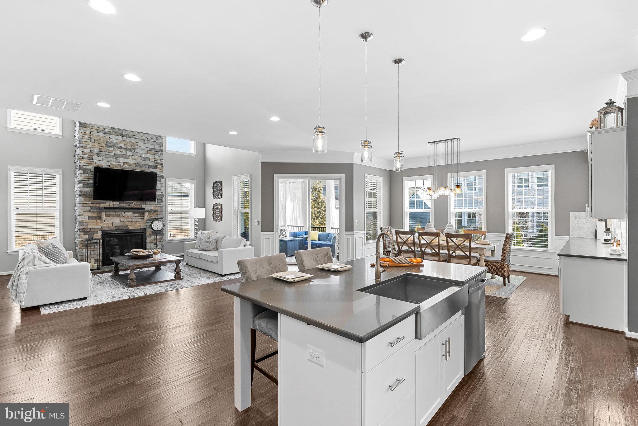 MEADOWBROOK - Residential