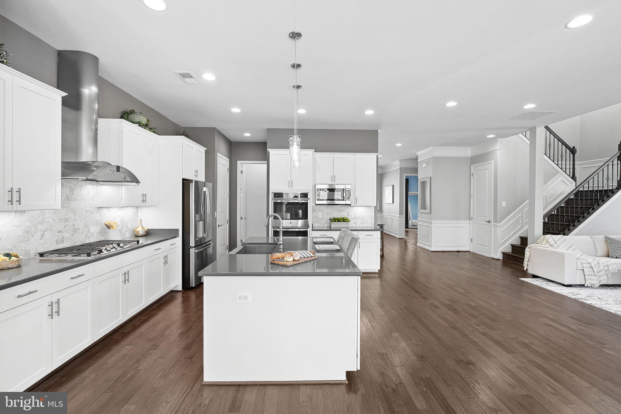 MEADOWBROOK - Residential