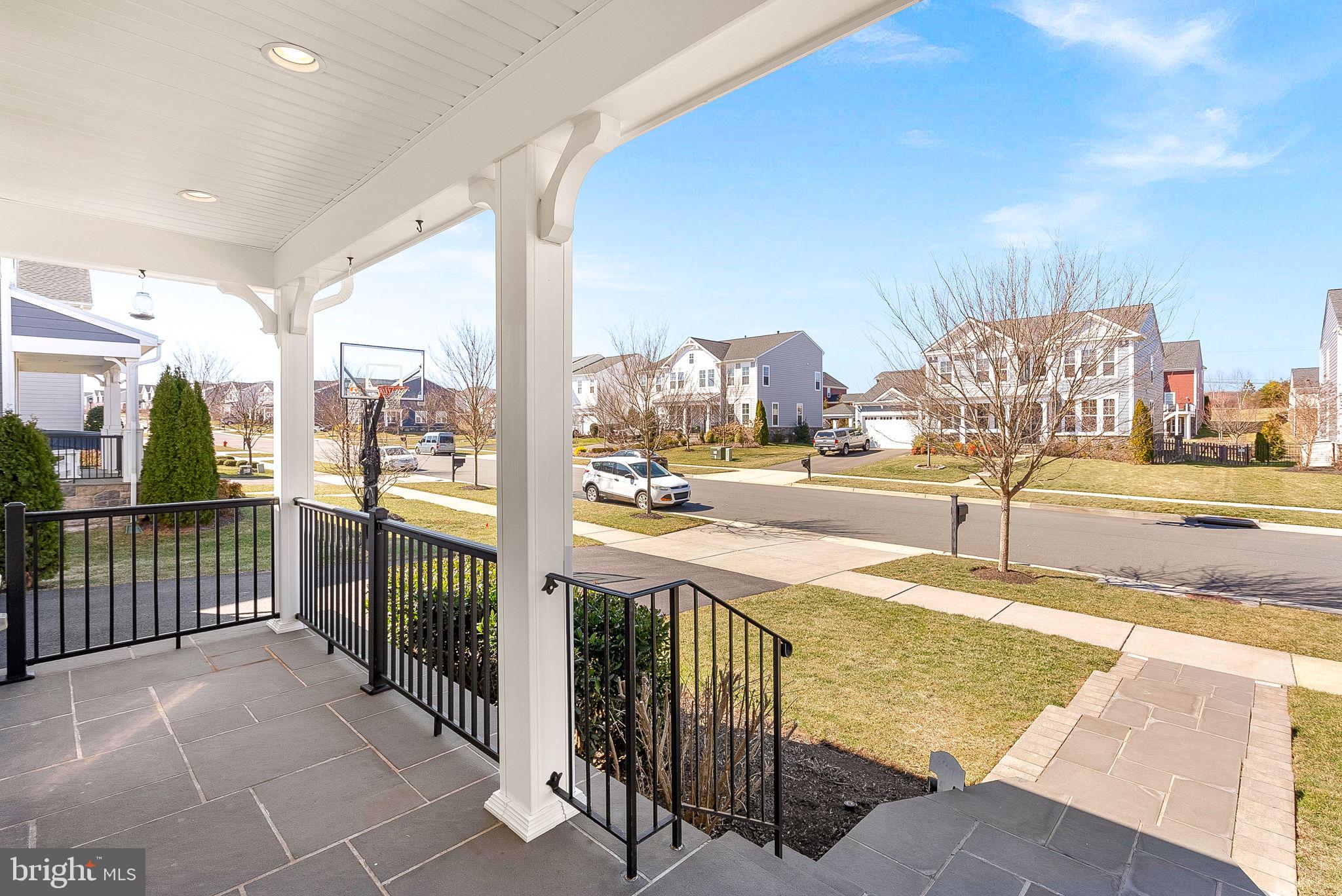 MEADOWBROOK - Residential