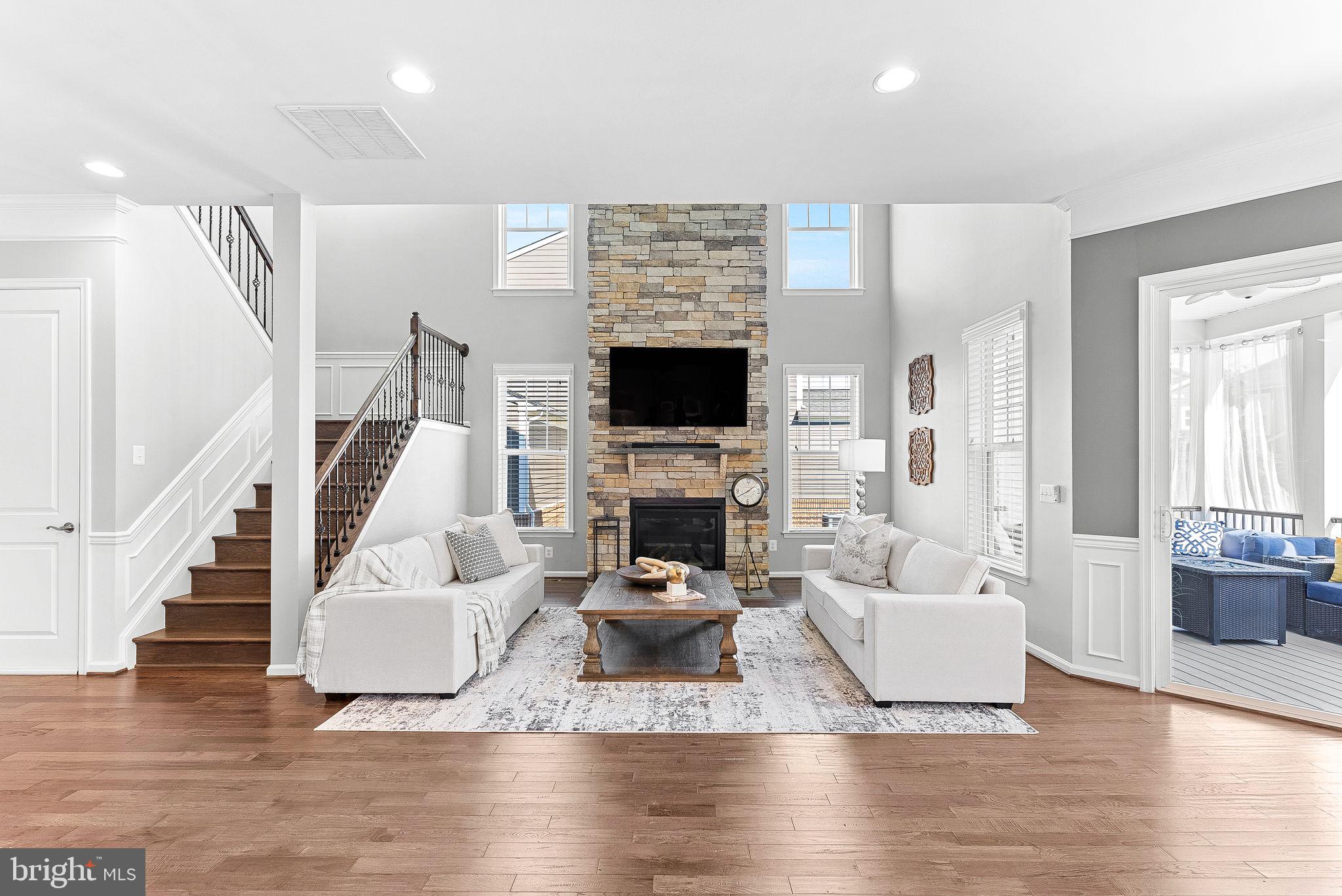 MEADOWBROOK - Residential