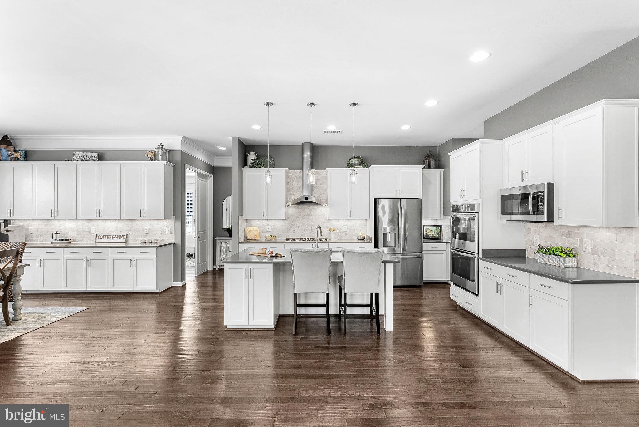 MEADOWBROOK - Residential