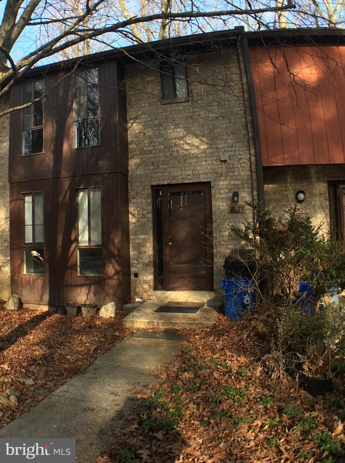 REDLAND STATION TH - Residential Lease