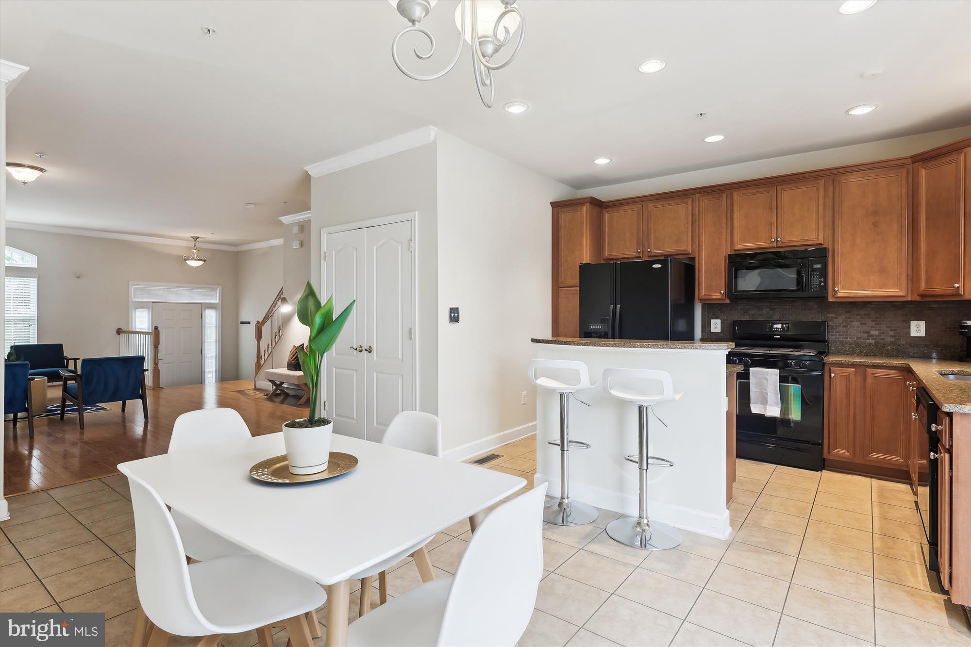 VICTORY PROMENADE - Residential