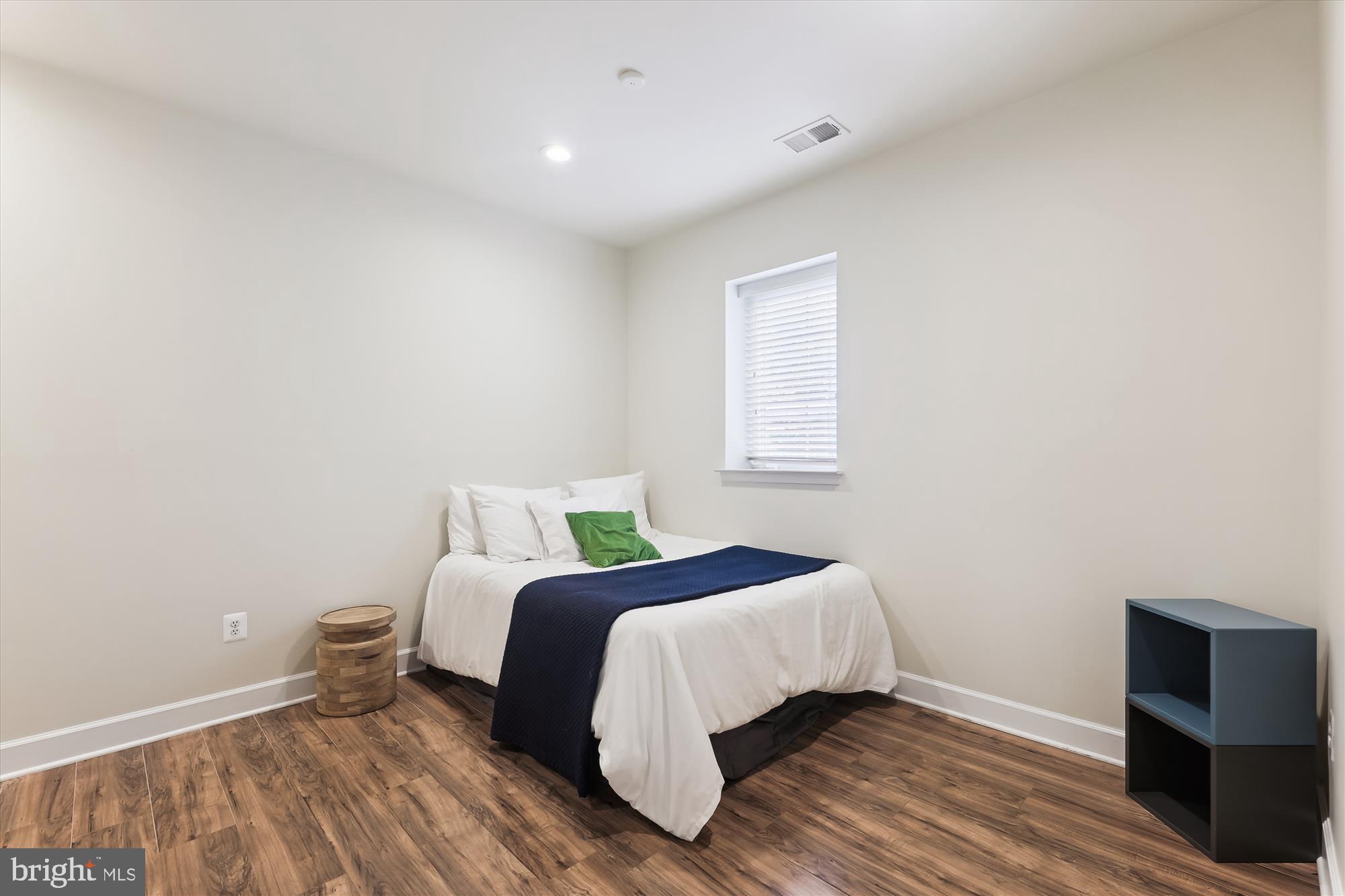 VICTORY PROMENADE - Residential