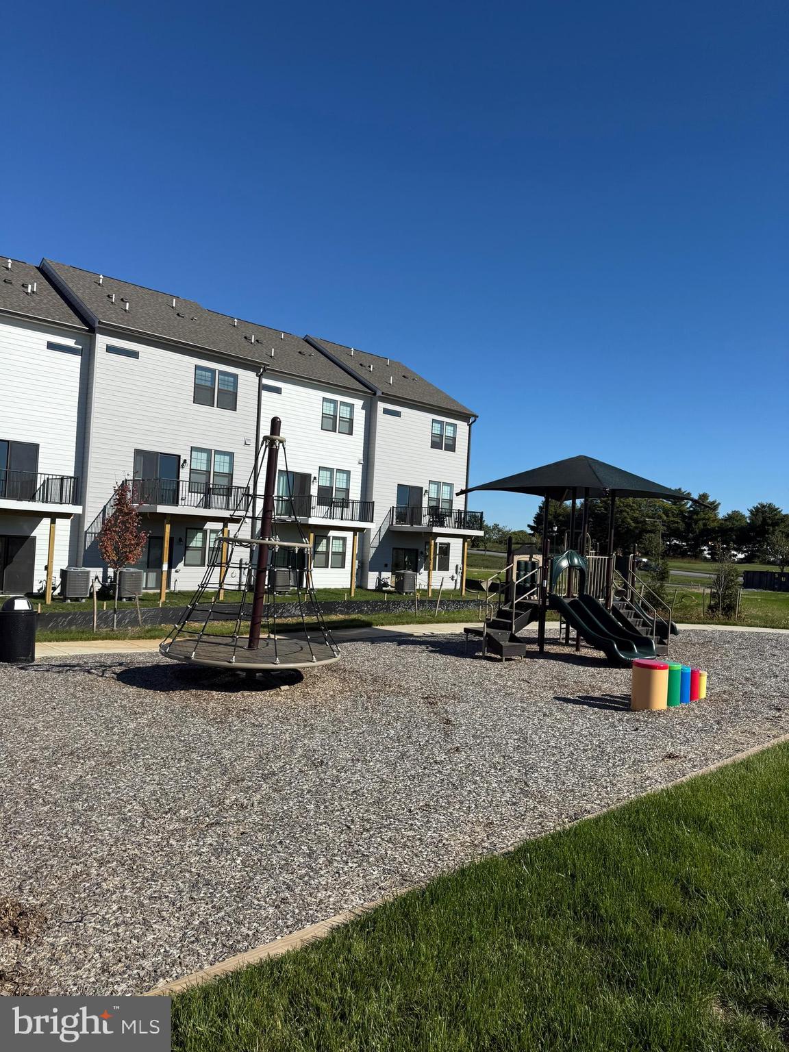 RENN QUARTER - Residential Lease