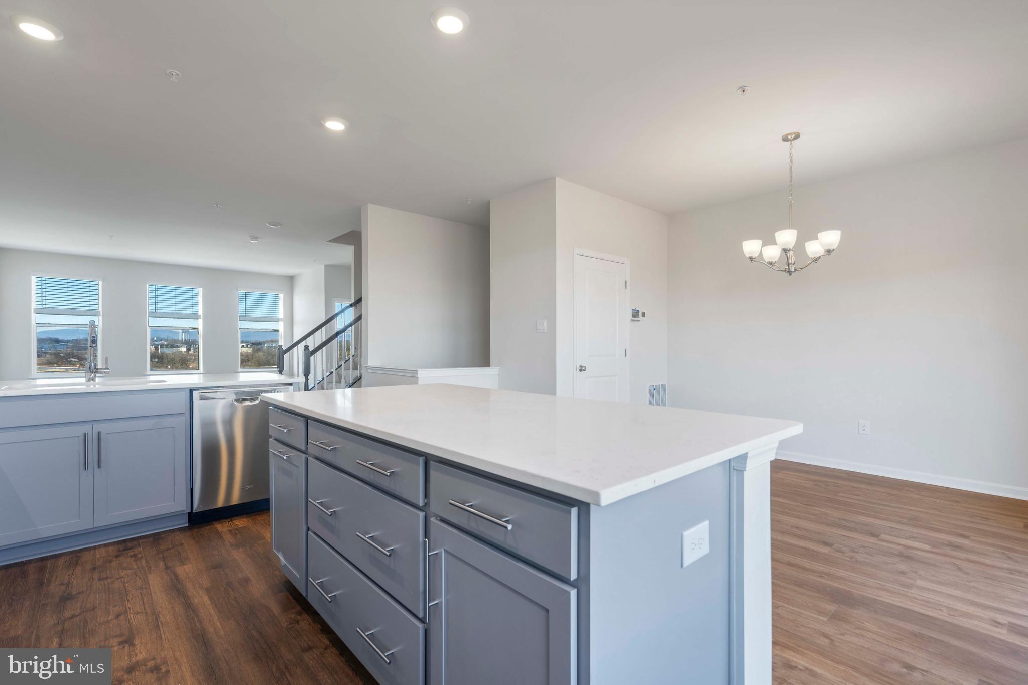 RENN QUARTER - Residential Lease