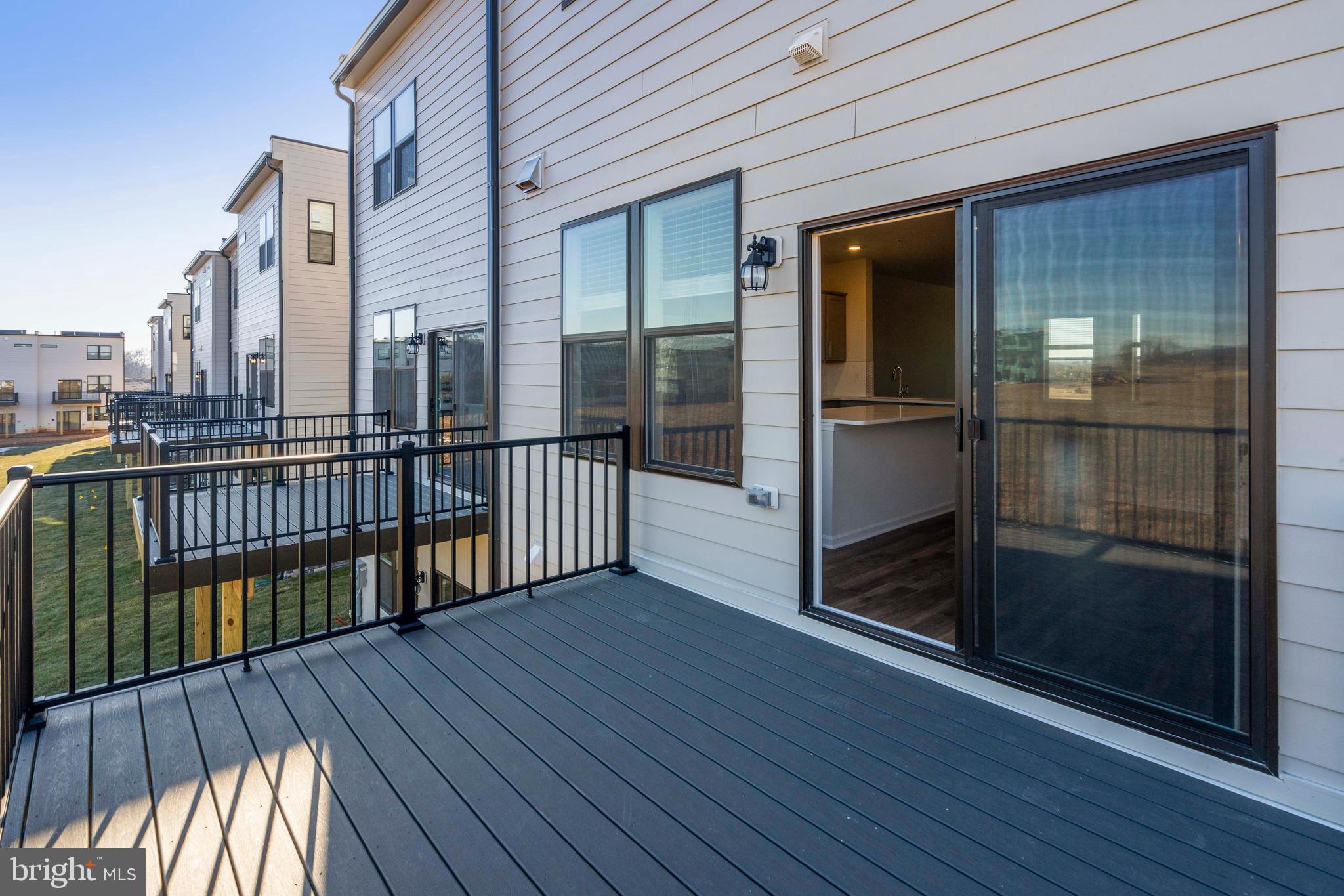 RENN QUARTER - Residential Lease