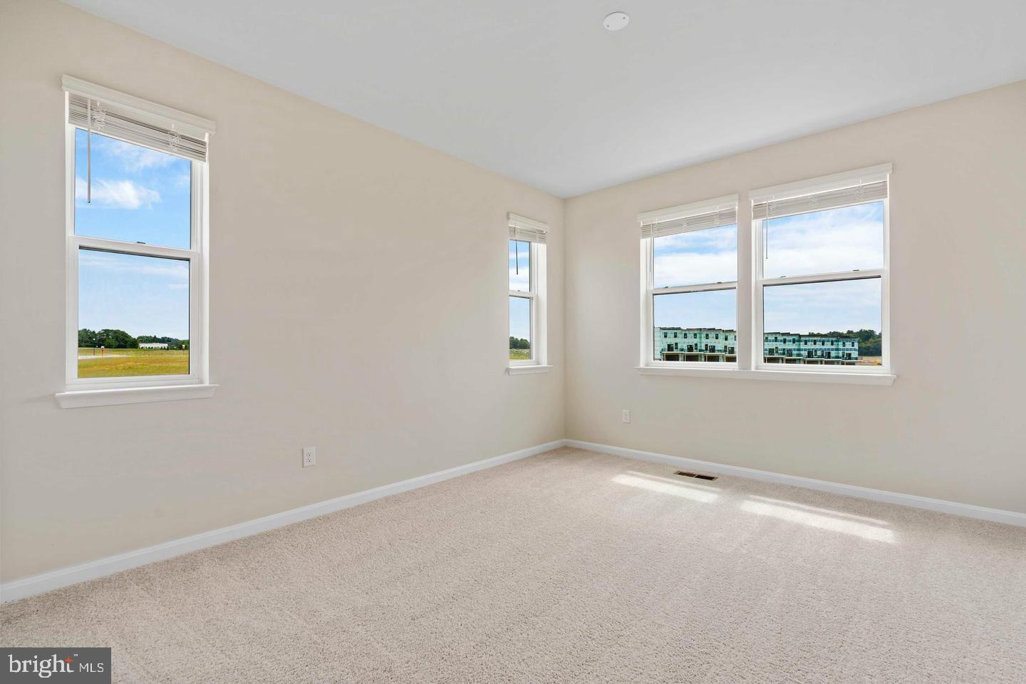 RENN QUARTER - Residential Lease